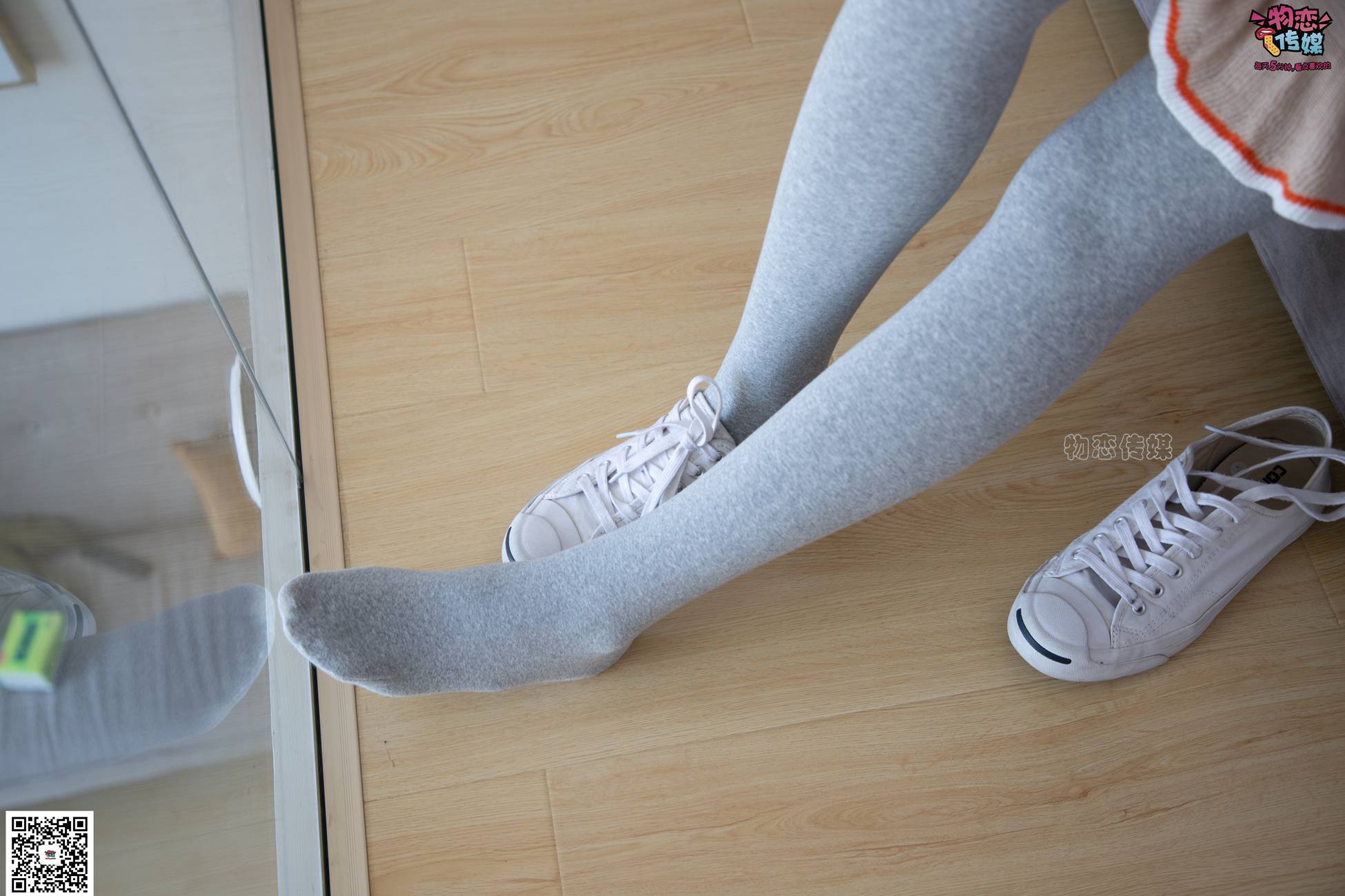 图片[68]-勿恋传媒 No.066 清纯小解解的灰色长筒棉袜 只想这样看着你 [148P] – 速更版-美库