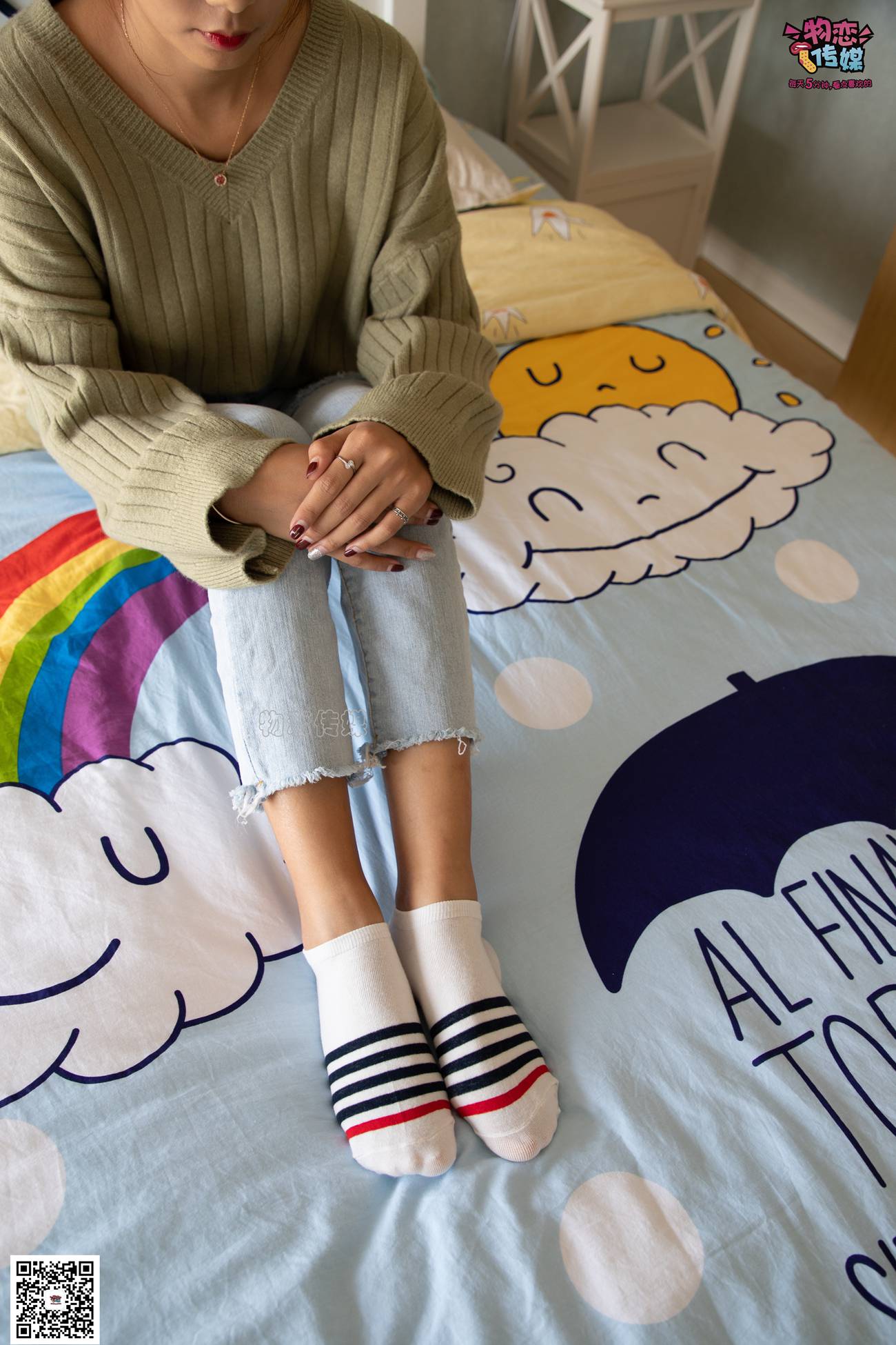 图片[59]-物恋传媒 No.067 锁骨的秘密。白色板鞋配白色横纹棉袜 [189P] – 速更版-美库