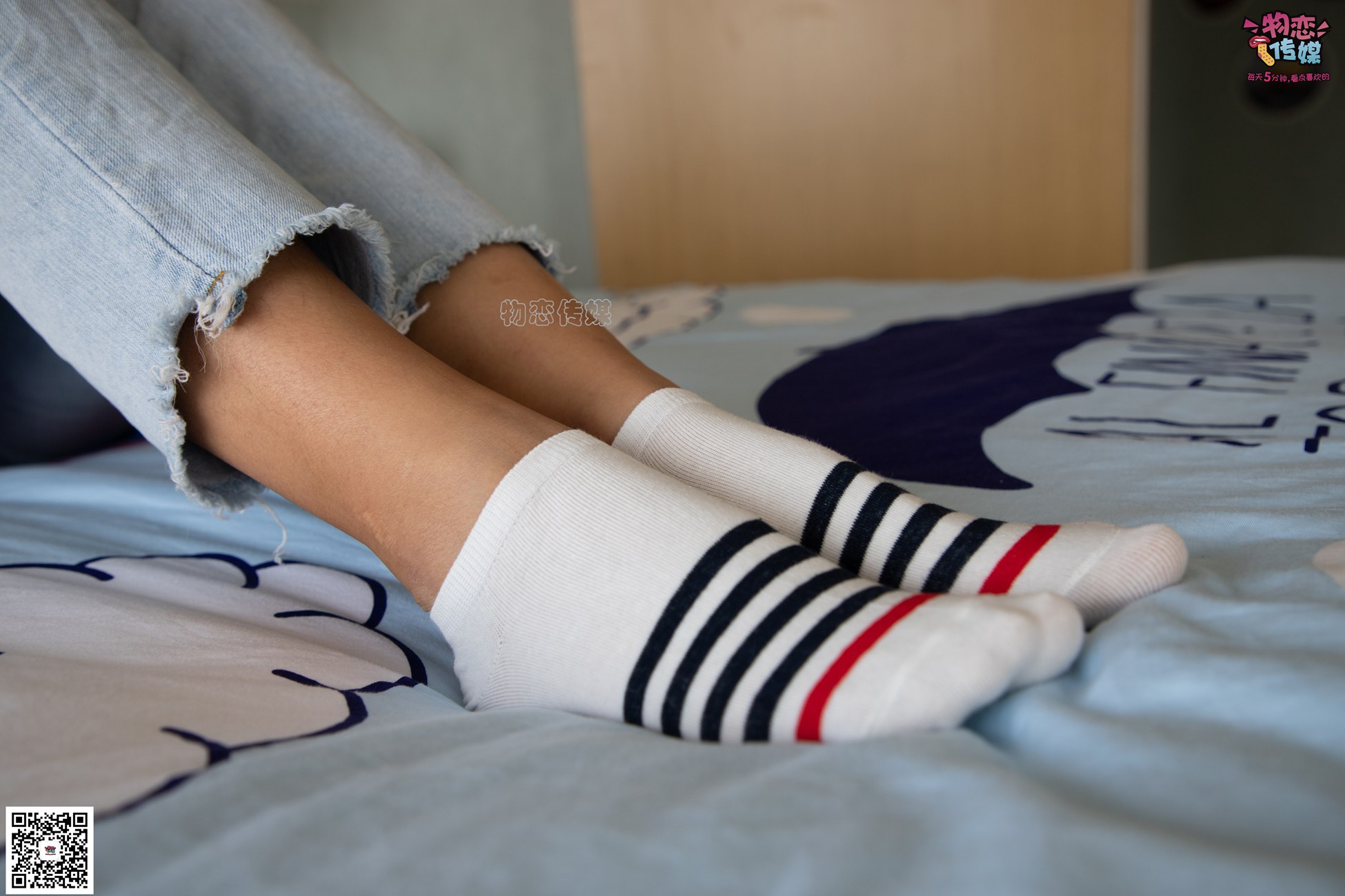 图片[61]-物恋传媒 No.067 锁骨的秘密。白色板鞋配白色横纹棉袜 [189P] – 速更版-美库