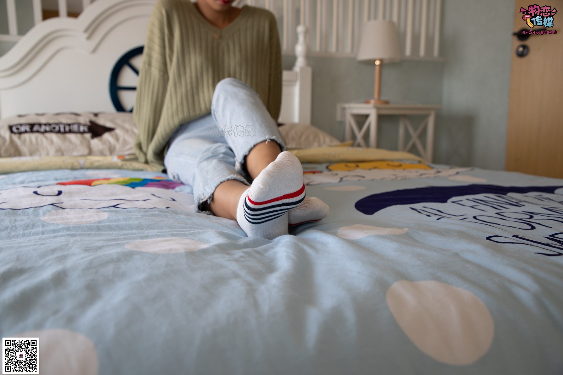 图片[67]-物恋传媒 No.067 锁骨的秘密。白色板鞋配白色横纹棉袜 [189P] – 速更版-美库