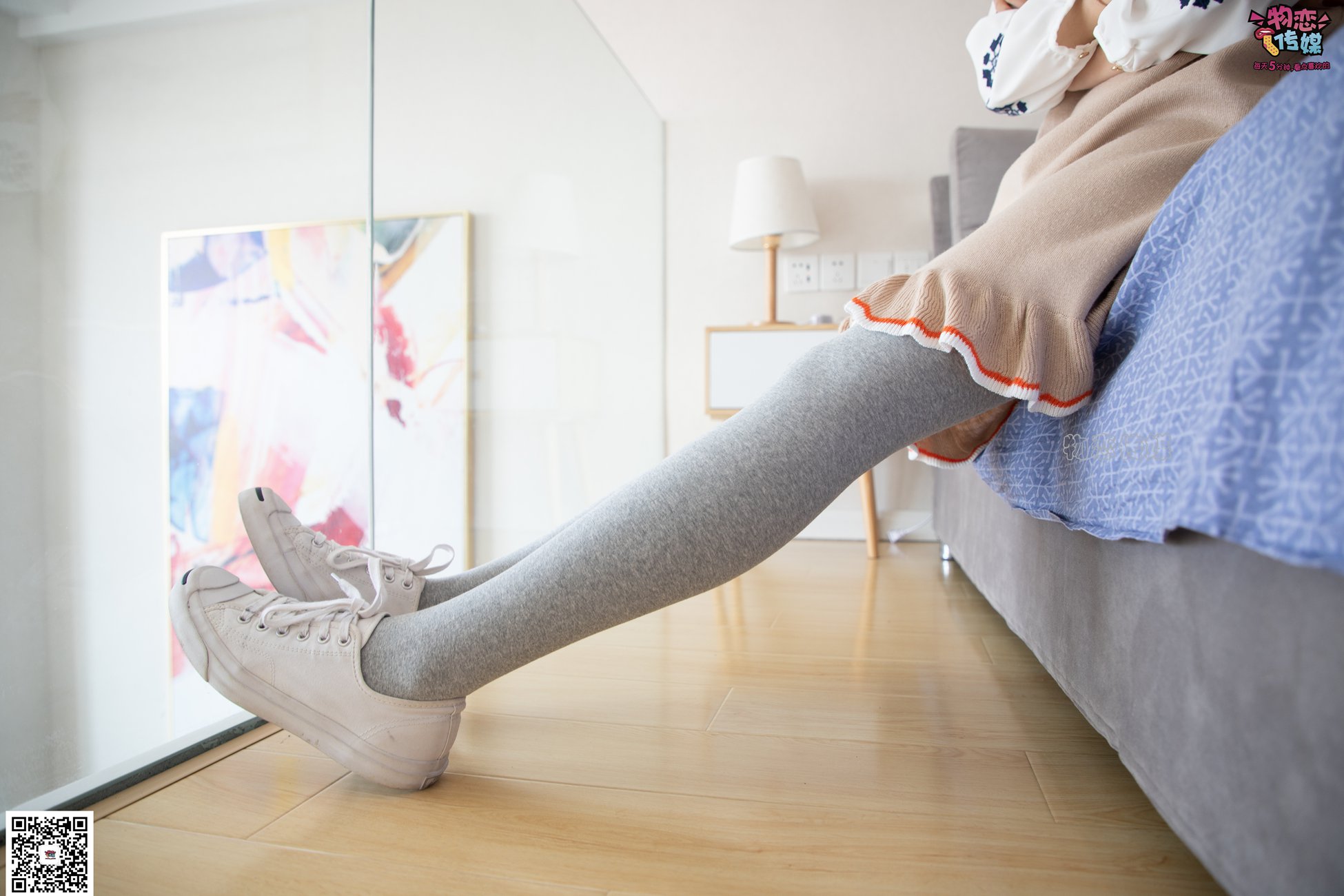 图片[85]-勿恋传媒 No.066 清纯小解解的灰色长筒棉袜 只想这样看着你 [148P] – 速更版-美库