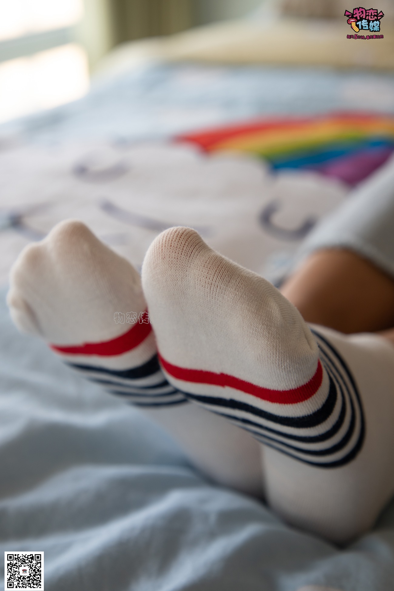 图片[73]-物恋传媒 No.067 锁骨的秘密。白色板鞋配白色横纹棉袜 [189P] – 速更版-美库