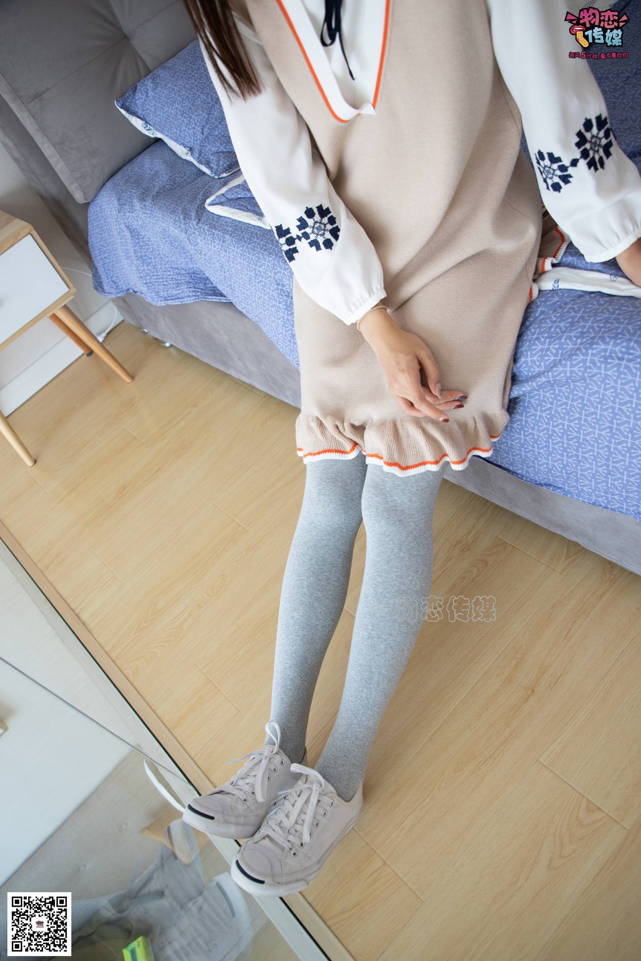 图片[92]-勿恋传媒 No.066 清纯小解解的灰色长筒棉袜 只想这样看着你 [148P] – 速更版-美库
