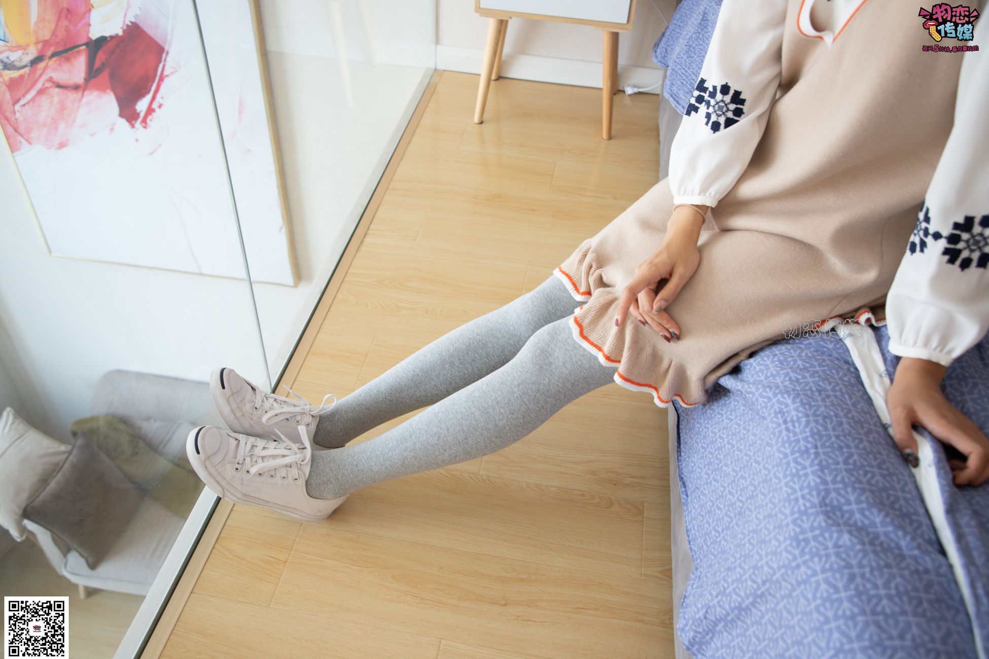 图片[93]-勿恋传媒 No.066 清纯小解解的灰色长筒棉袜 只想这样看着你 [148P] – 速更版-美库