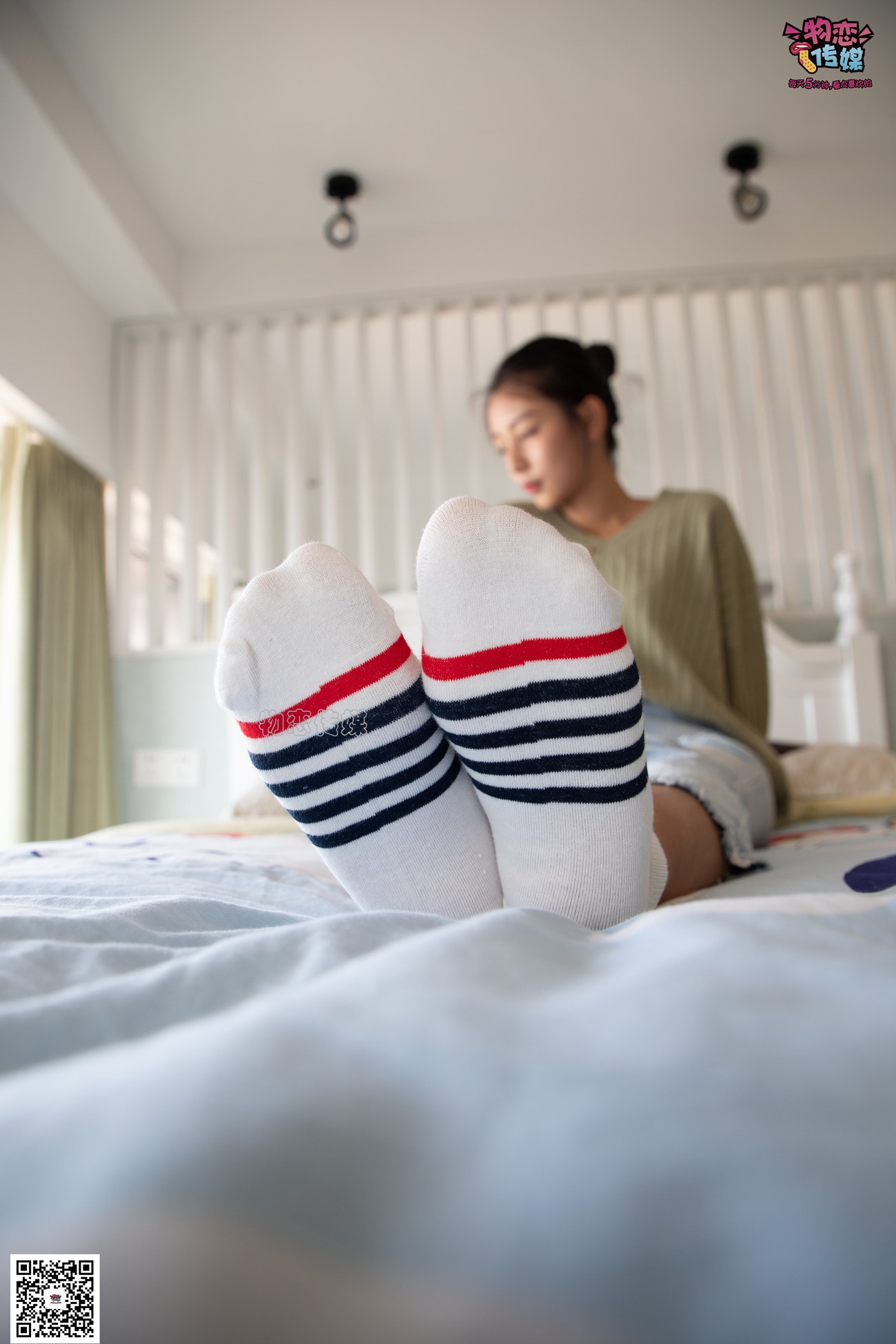 图片[78]-物恋传媒 No.067 锁骨的秘密。白色板鞋配白色横纹棉袜 [189P] – 速更版-美库