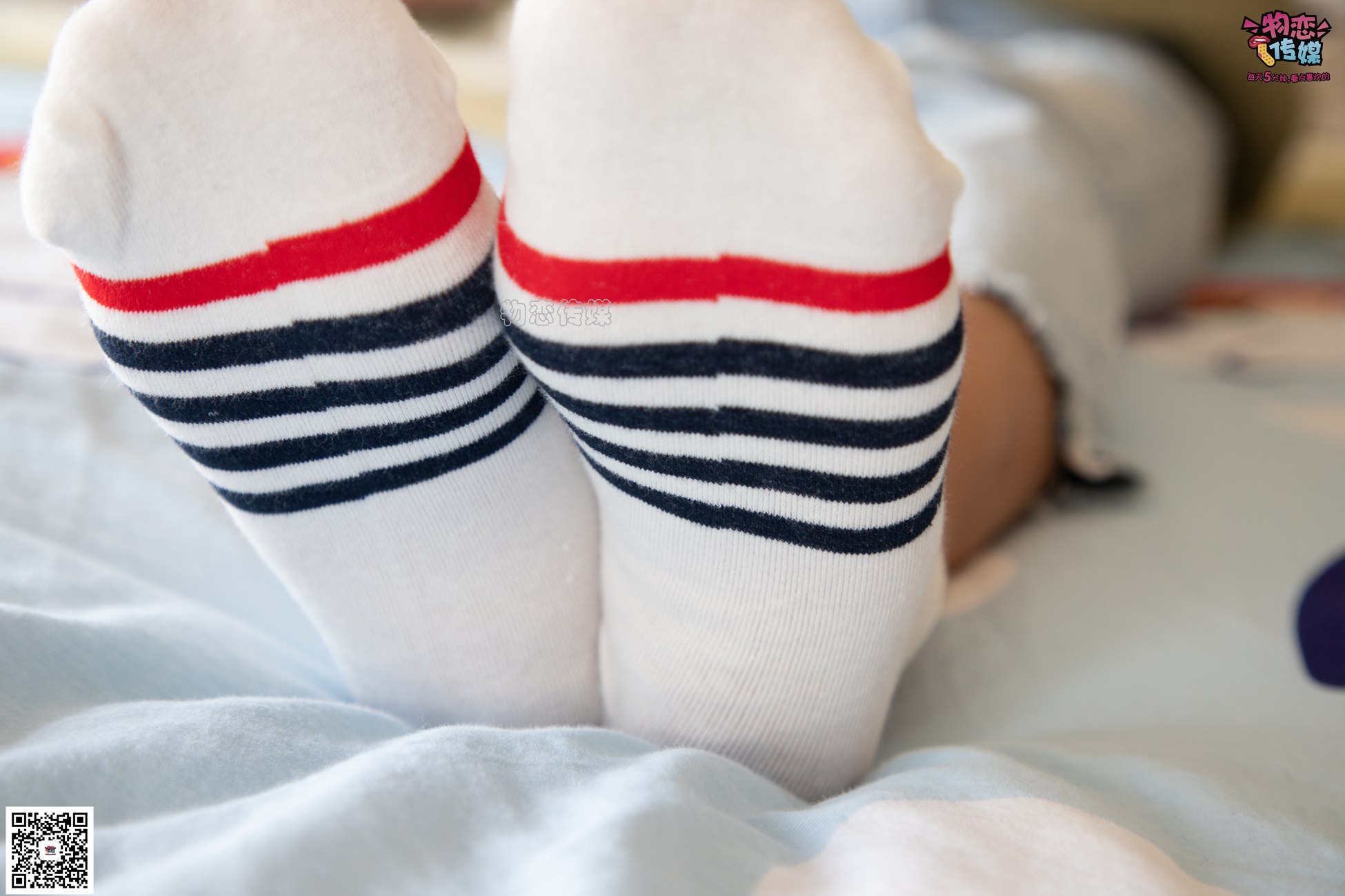 图片[79]-物恋传媒 No.067 锁骨的秘密。白色板鞋配白色横纹棉袜 [189P] – 速更版-美库