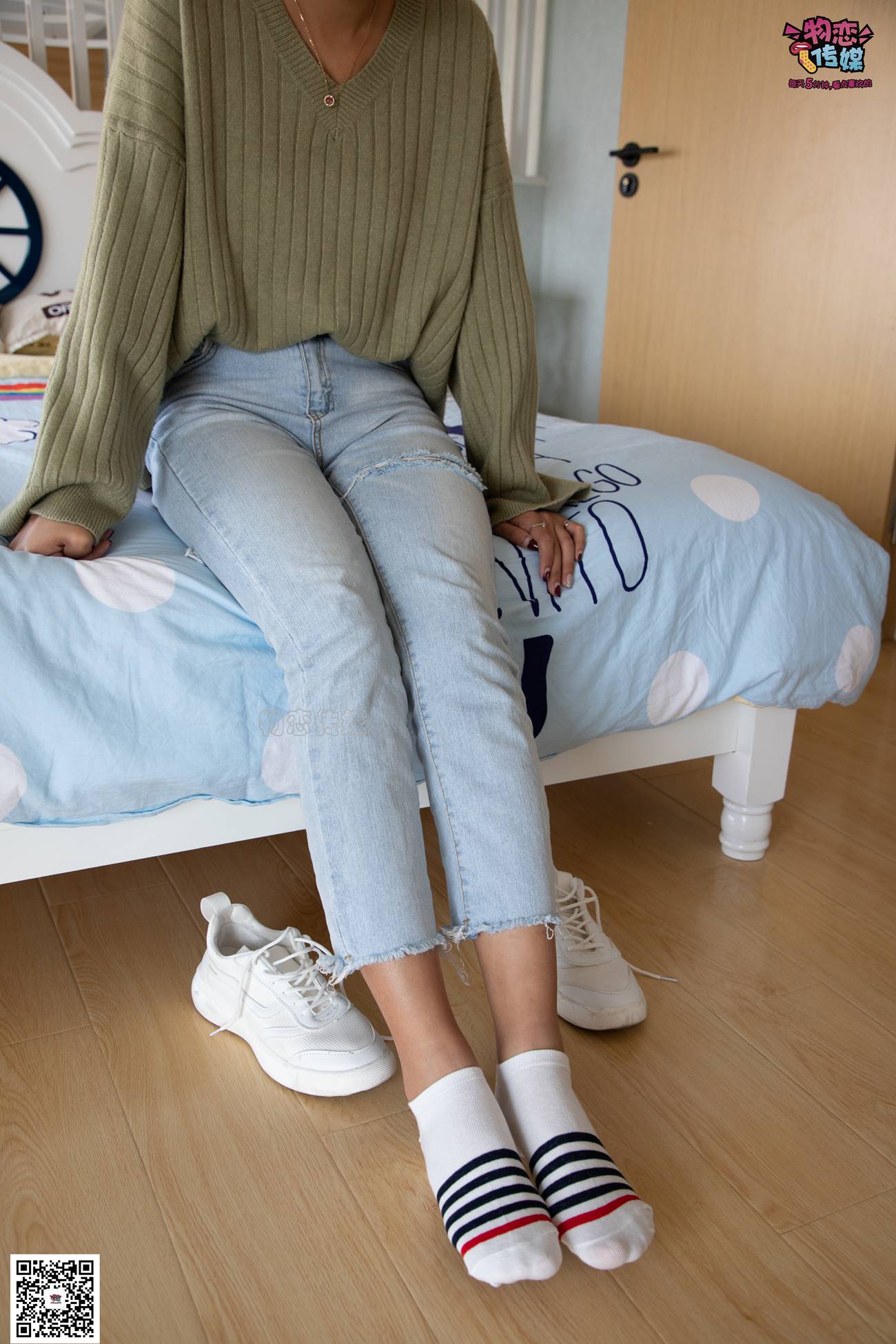 图片[88]-物恋传媒 No.067 锁骨的秘密。白色板鞋配白色横纹棉袜 [189P] – 速更版-美库