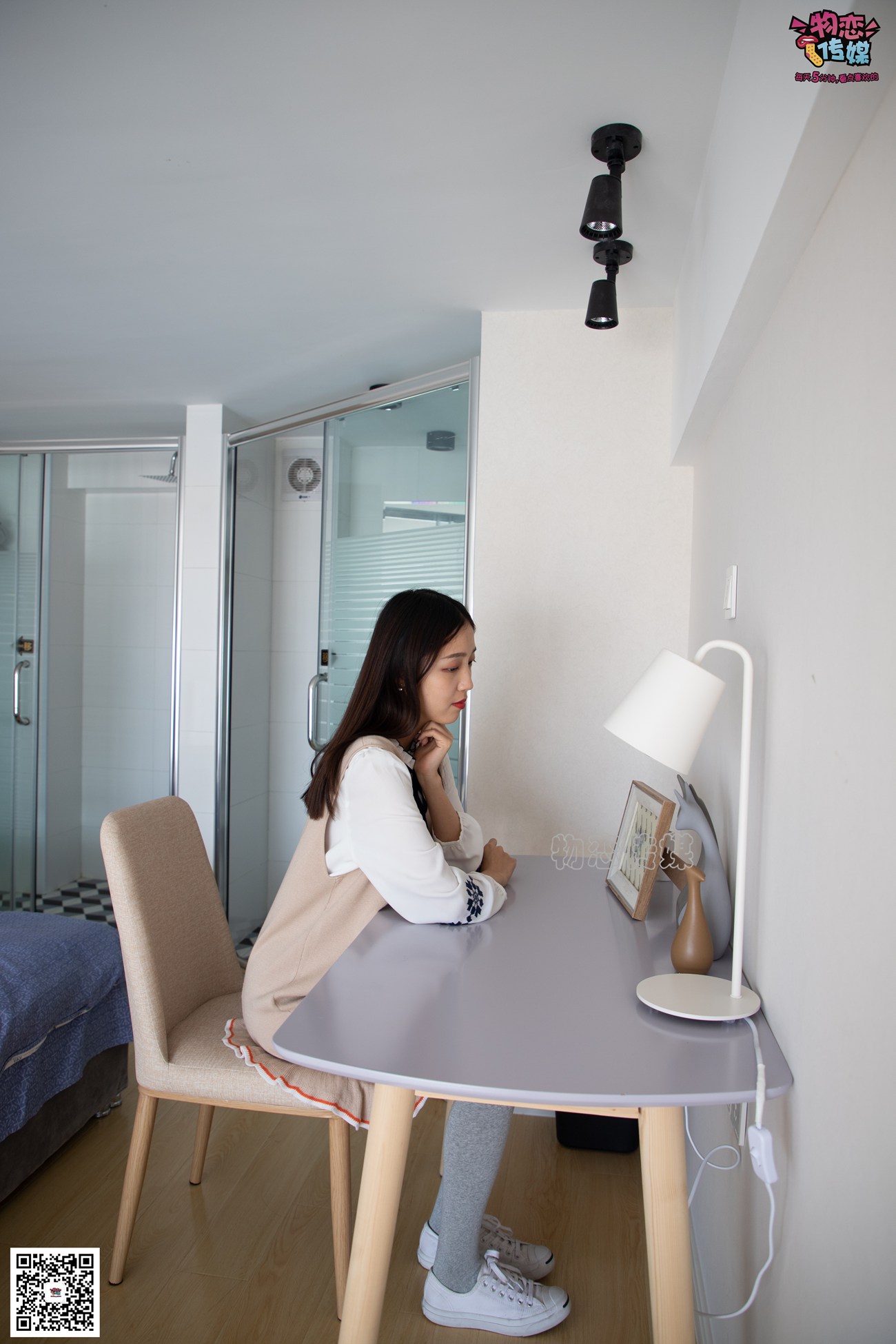 图片[106]-勿恋传媒 No.066 清纯小解解的灰色长筒棉袜 只想这样看着你 [148P] – 速更版-美库