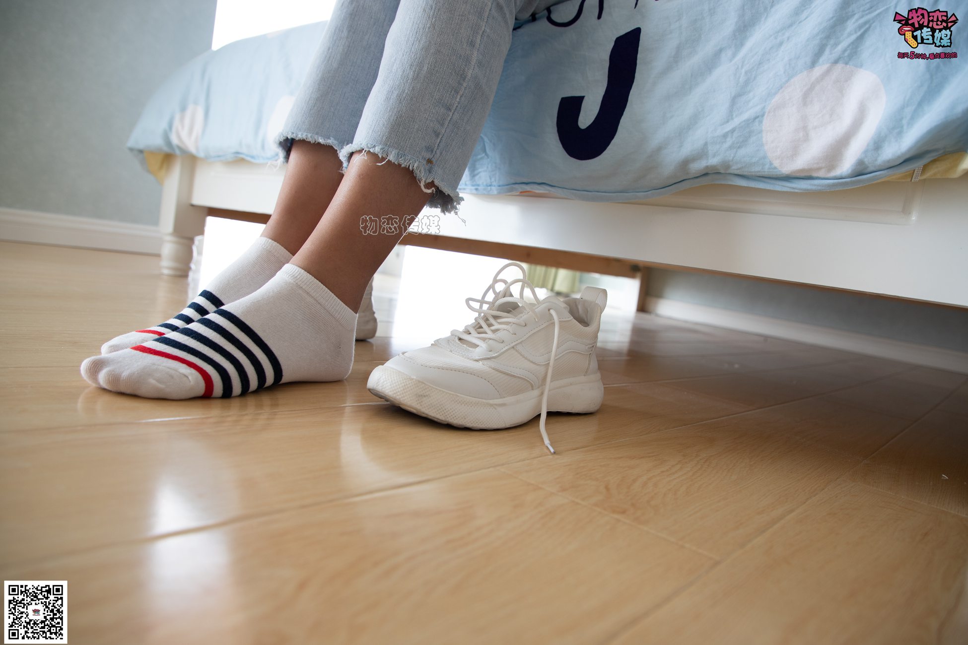 图片[97]-物恋传媒 No.067 锁骨的秘密。白色板鞋配白色横纹棉袜 [189P] – 速更版-美库