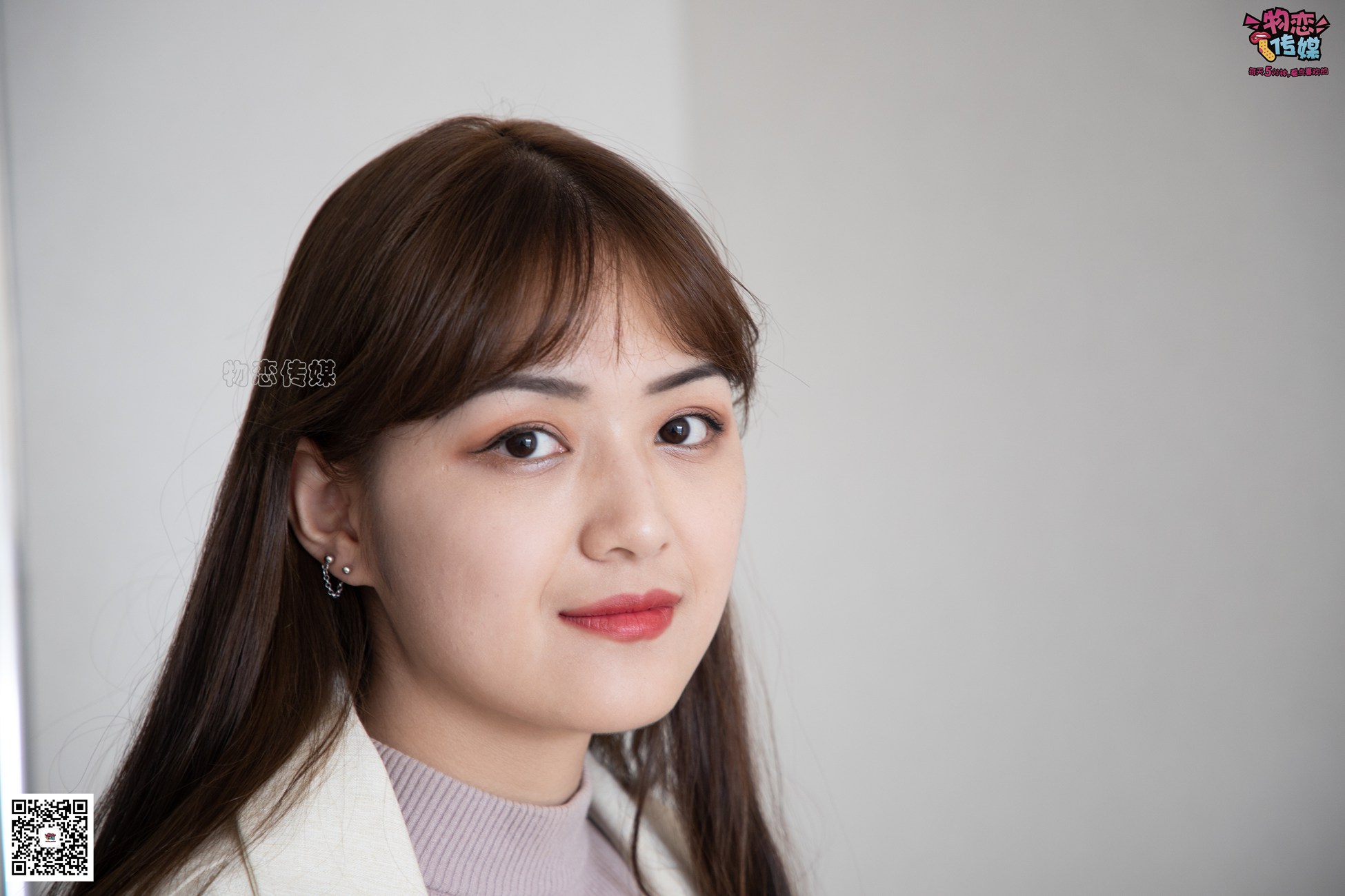 图片[123]-勿恋传媒 No.065 温柔格子裙,轻熟plus少女风,高冷小解解 [145P] – 速更版-美库