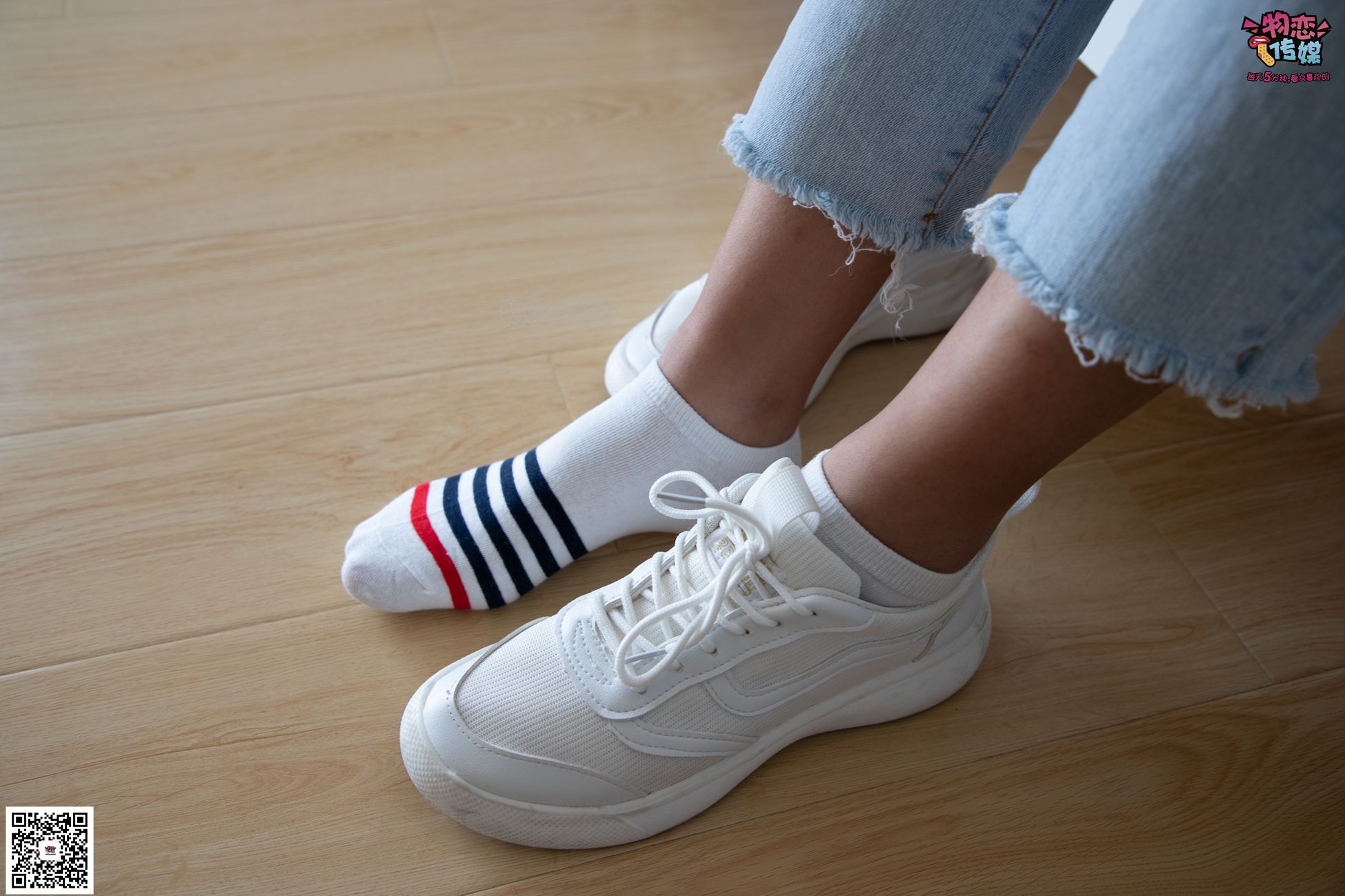 图片[108]-物恋传媒 No.067 锁骨的秘密。白色板鞋配白色横纹棉袜 [189P] – 速更版-美库