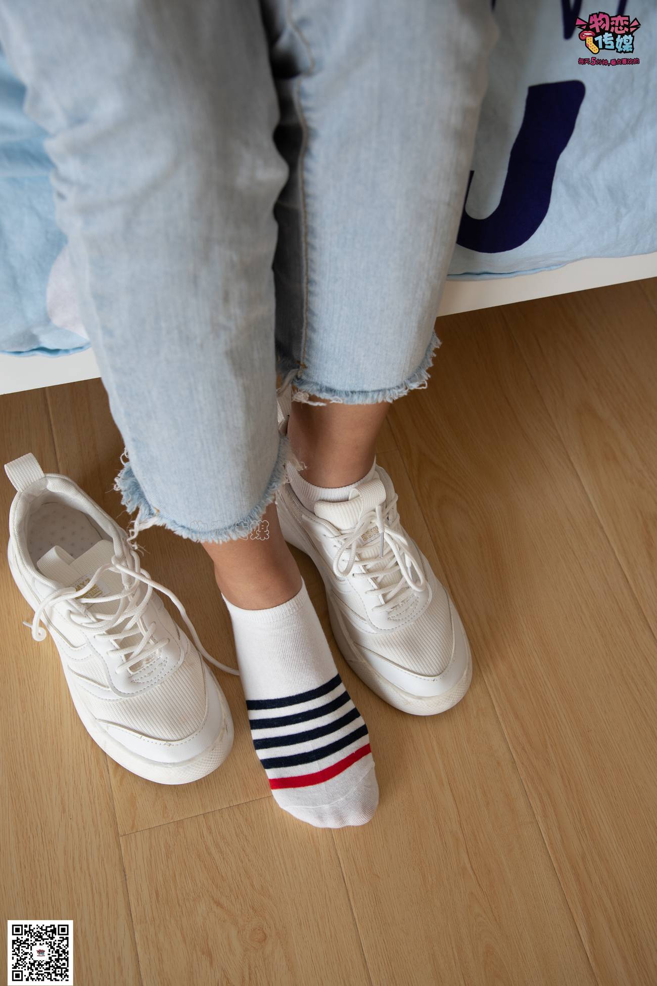 图片[112]-物恋传媒 No.067 锁骨的秘密。白色板鞋配白色横纹棉袜 [189P] – 速更版-美库