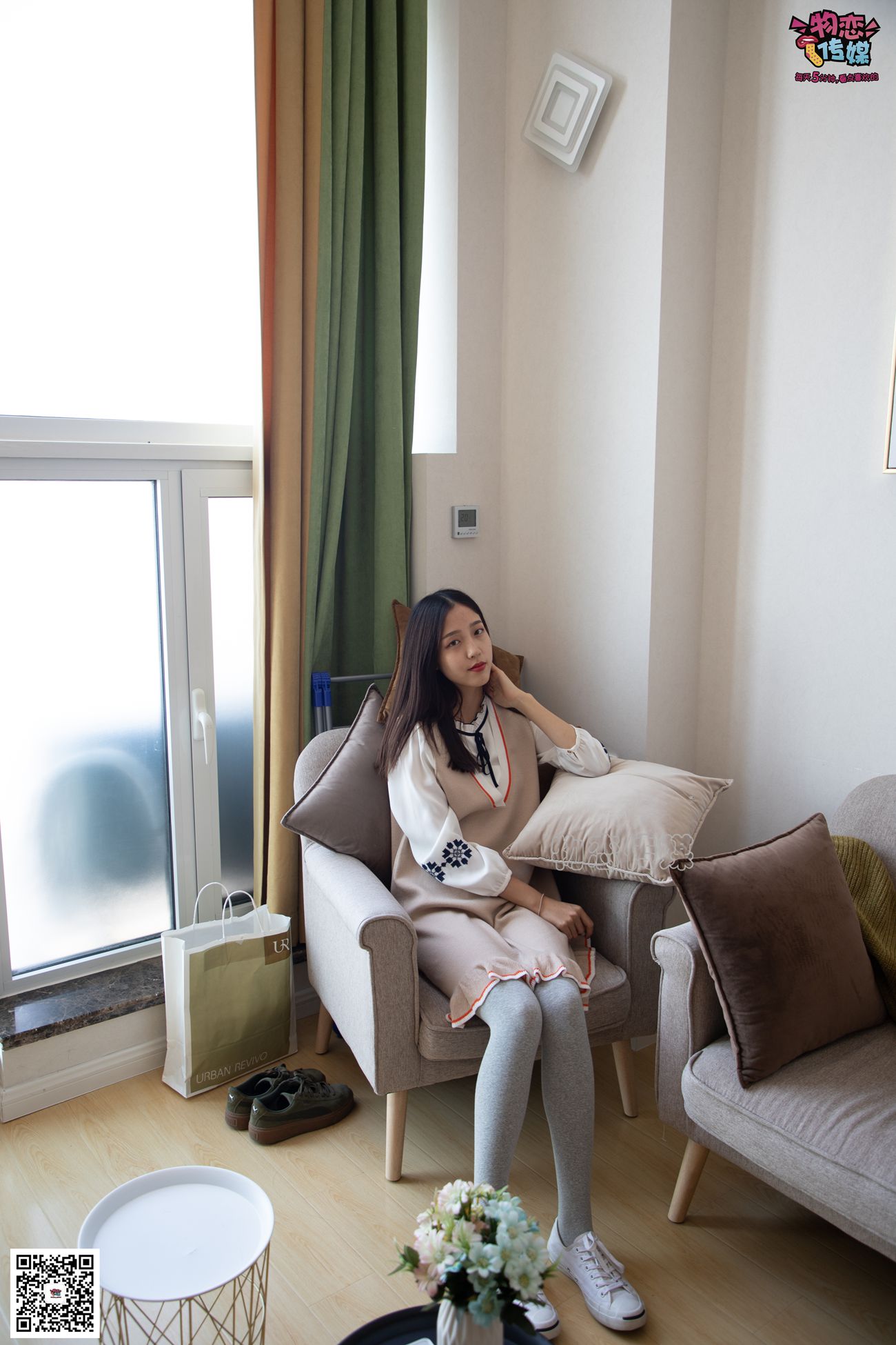 图片[134]-勿恋传媒 No.066 清纯小解解的灰色长筒棉袜 只想这样看着你 [148P] – 速更版-美库