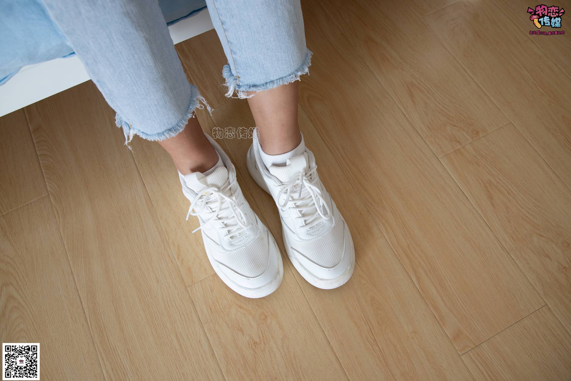 图片[133]-物恋传媒 No.067 锁骨的秘密。白色板鞋配白色横纹棉袜 [189P] – 速更版-美库