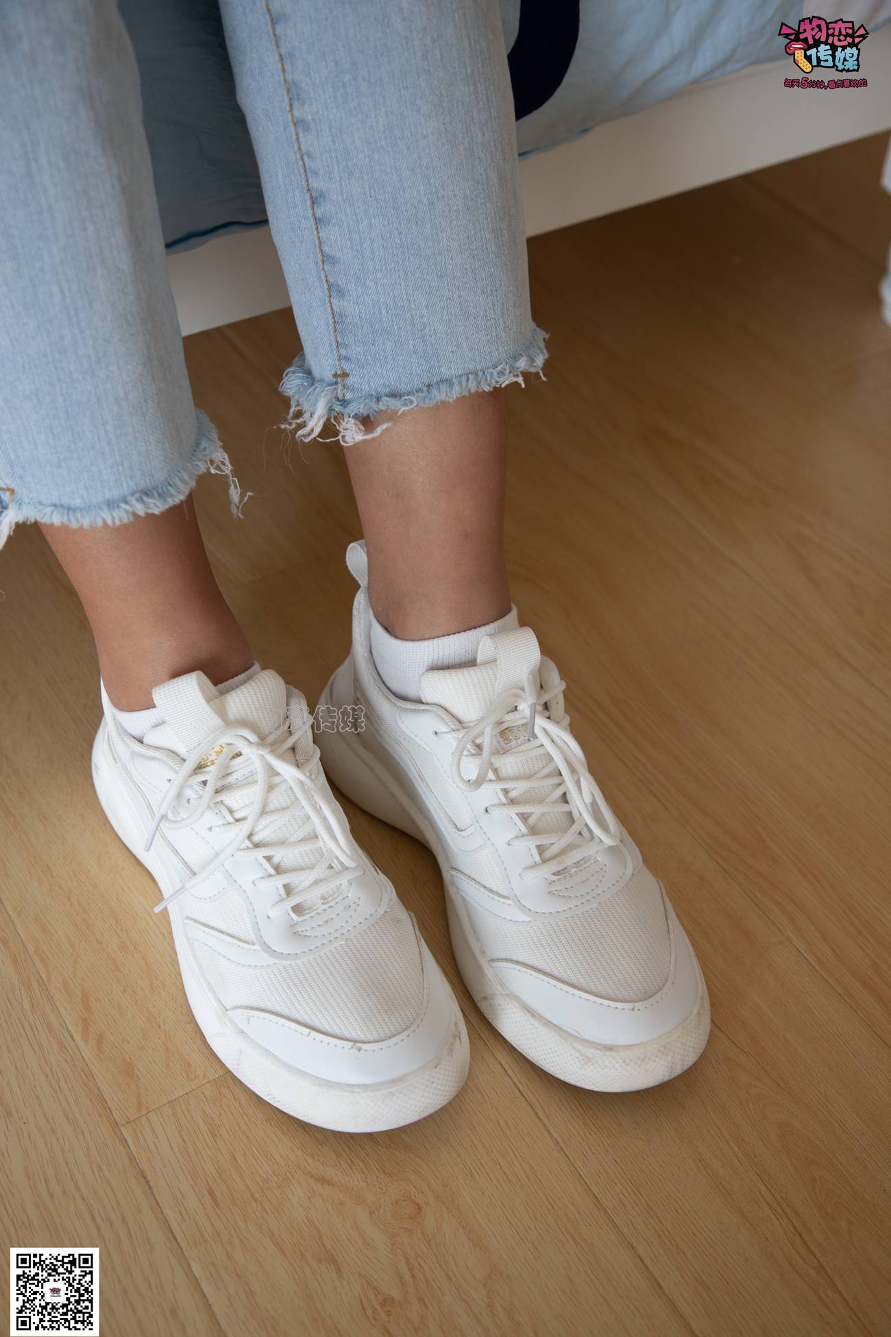图片[134]-物恋传媒 No.067 锁骨的秘密。白色板鞋配白色横纹棉袜 [189P] – 速更版-美库