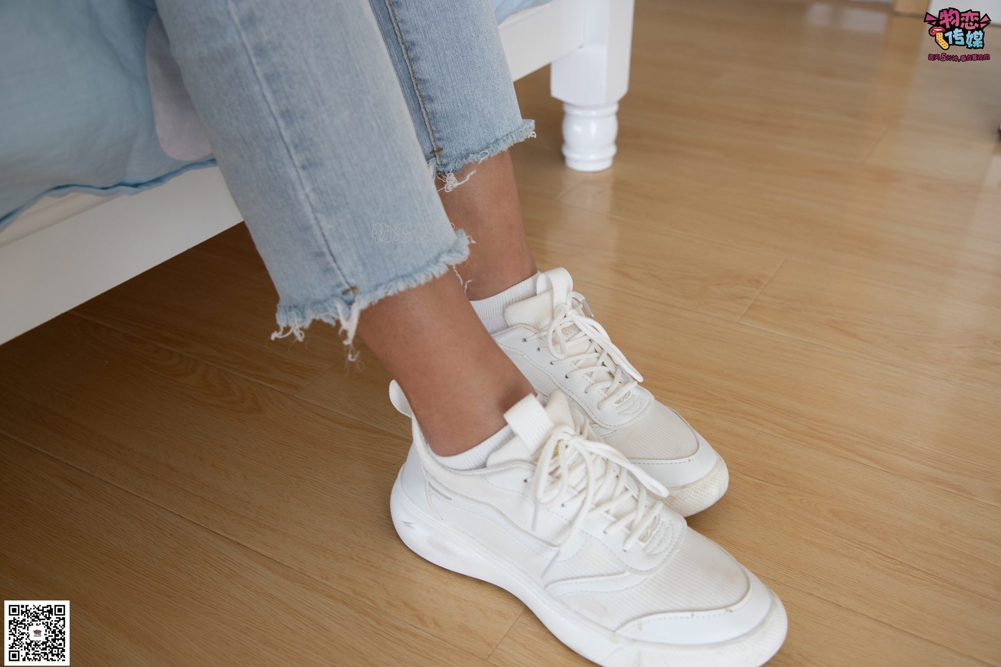 图片[138]-物恋传媒 No.067 锁骨的秘密。白色板鞋配白色横纹棉袜 [189P] – 速更版-美库