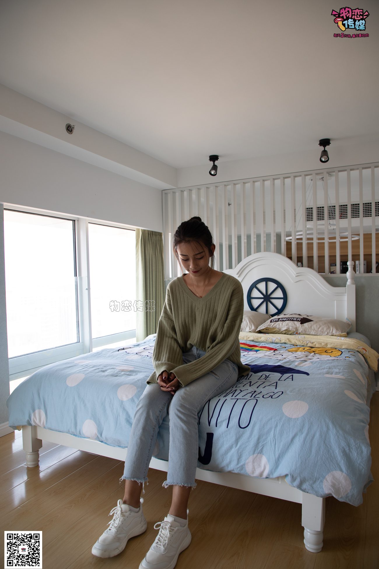 图片[151]-物恋传媒 No.067 锁骨的秘密。白色板鞋配白色横纹棉袜 [189P] – 速更版-美库