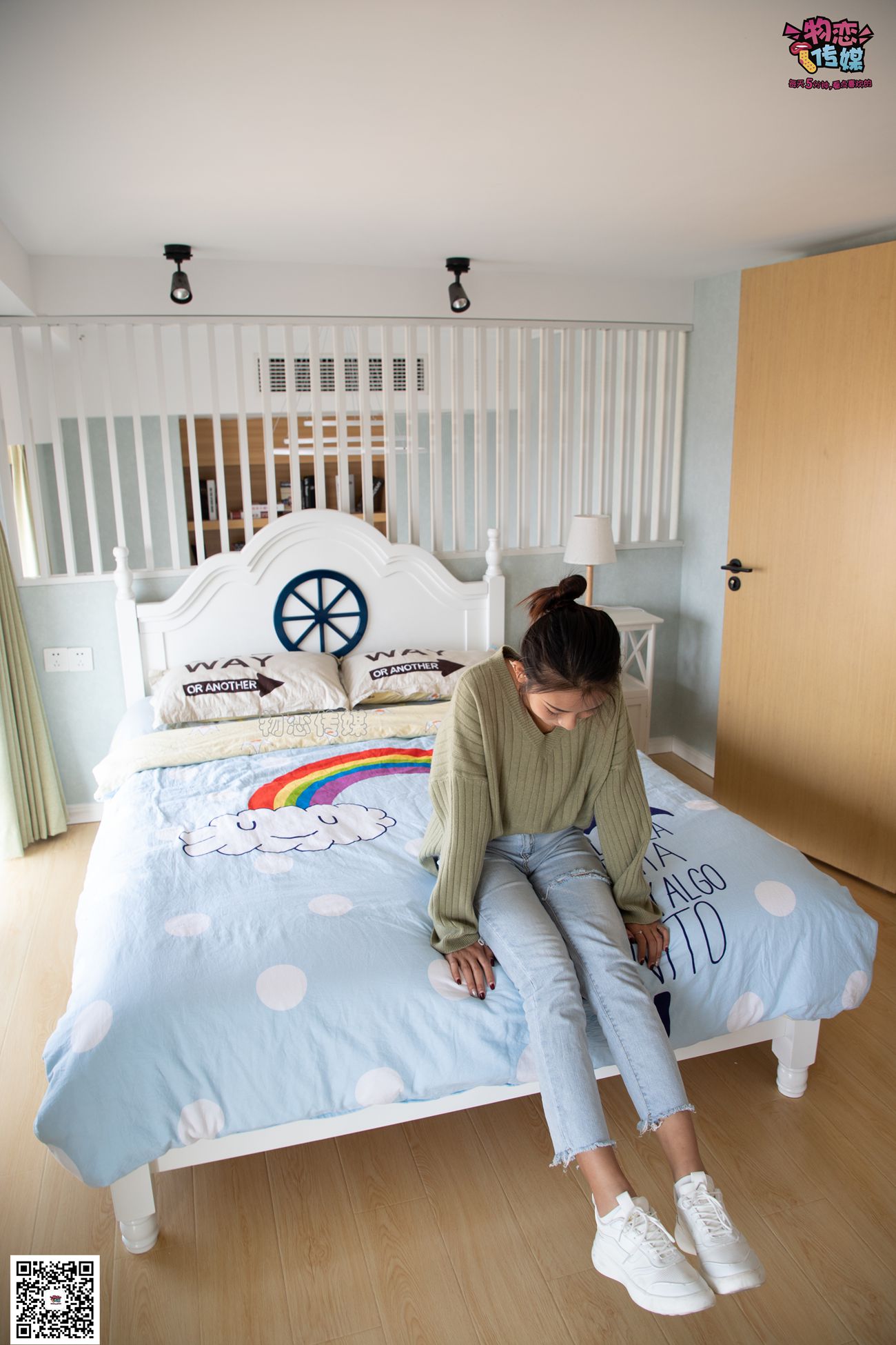 图片[156]-物恋传媒 No.067 锁骨的秘密。白色板鞋配白色横纹棉袜 [189P] – 速更版-美库