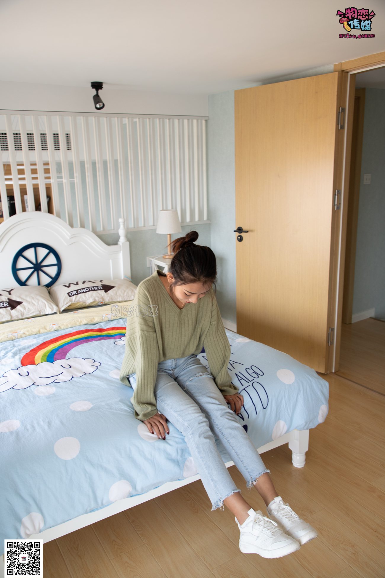 图片[157]-物恋传媒 No.067 锁骨的秘密。白色板鞋配白色横纹棉袜 [189P] – 速更版-美库