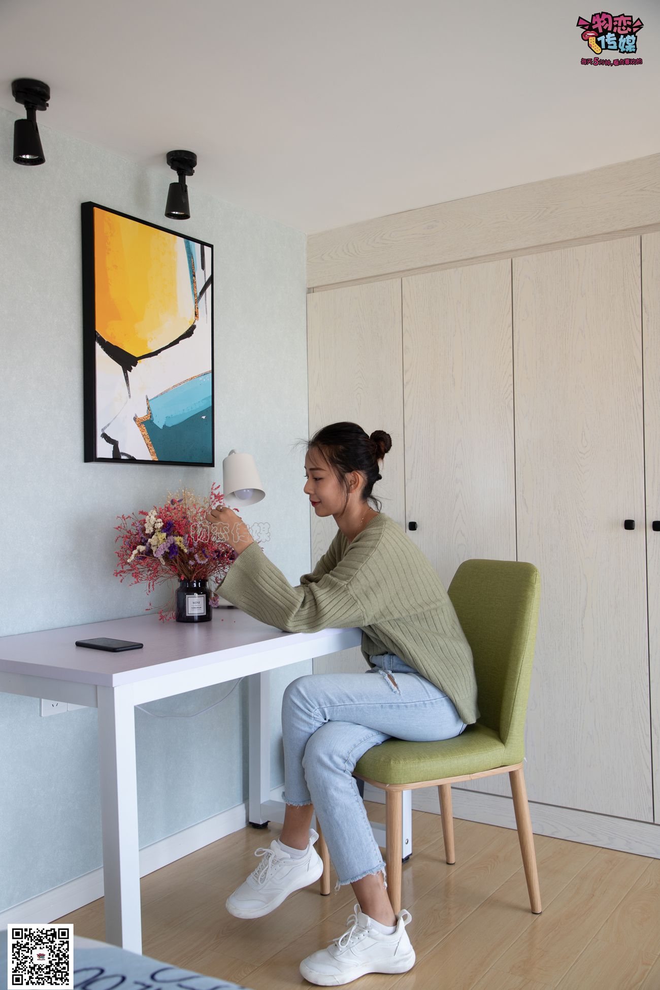 图片[166]-物恋传媒 No.067 锁骨的秘密。白色板鞋配白色横纹棉袜 [189P] – 速更版-美库