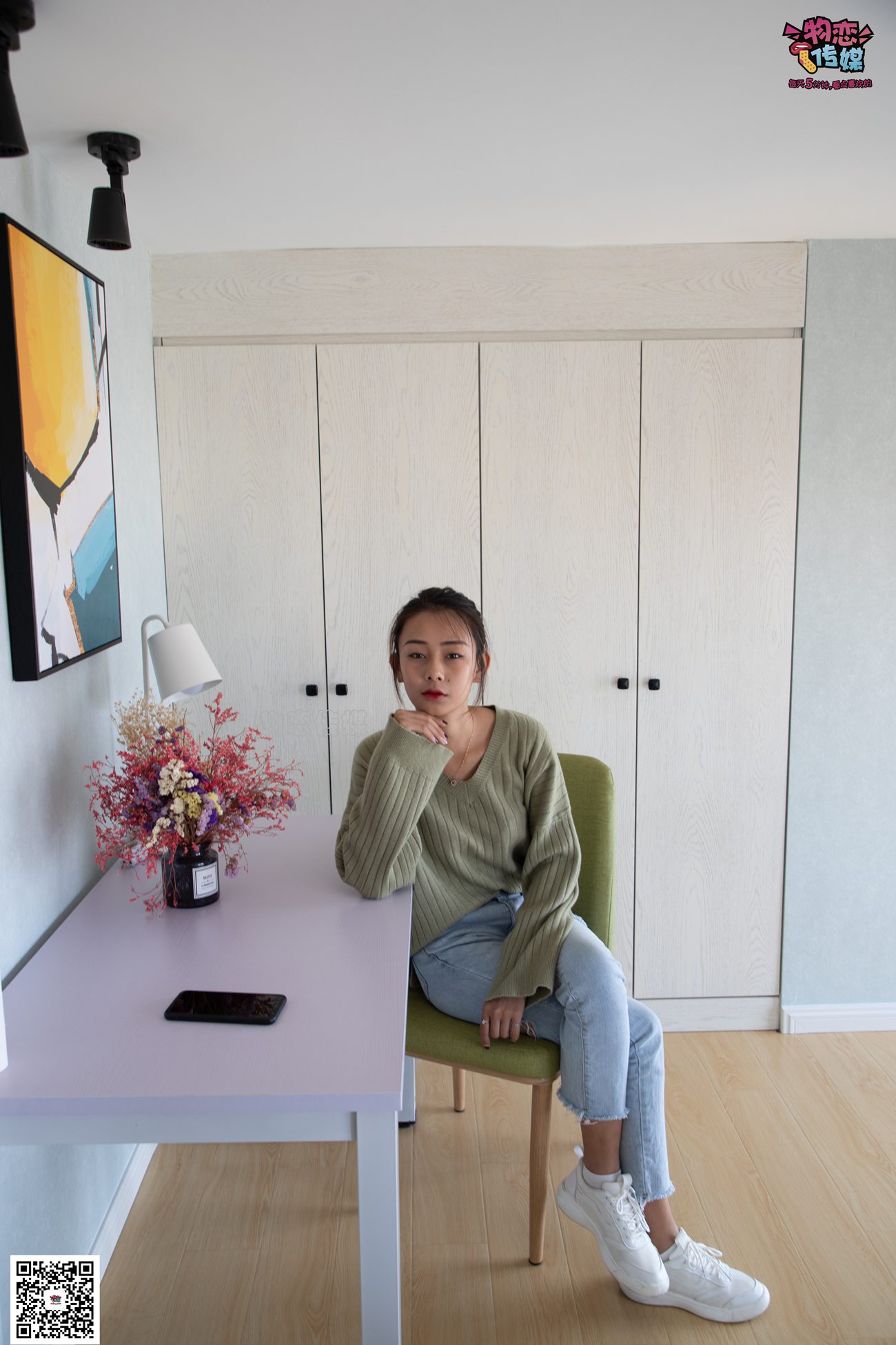 图片[170]-物恋传媒 No.067 锁骨的秘密。白色板鞋配白色横纹棉袜 [189P] – 速更版-美库