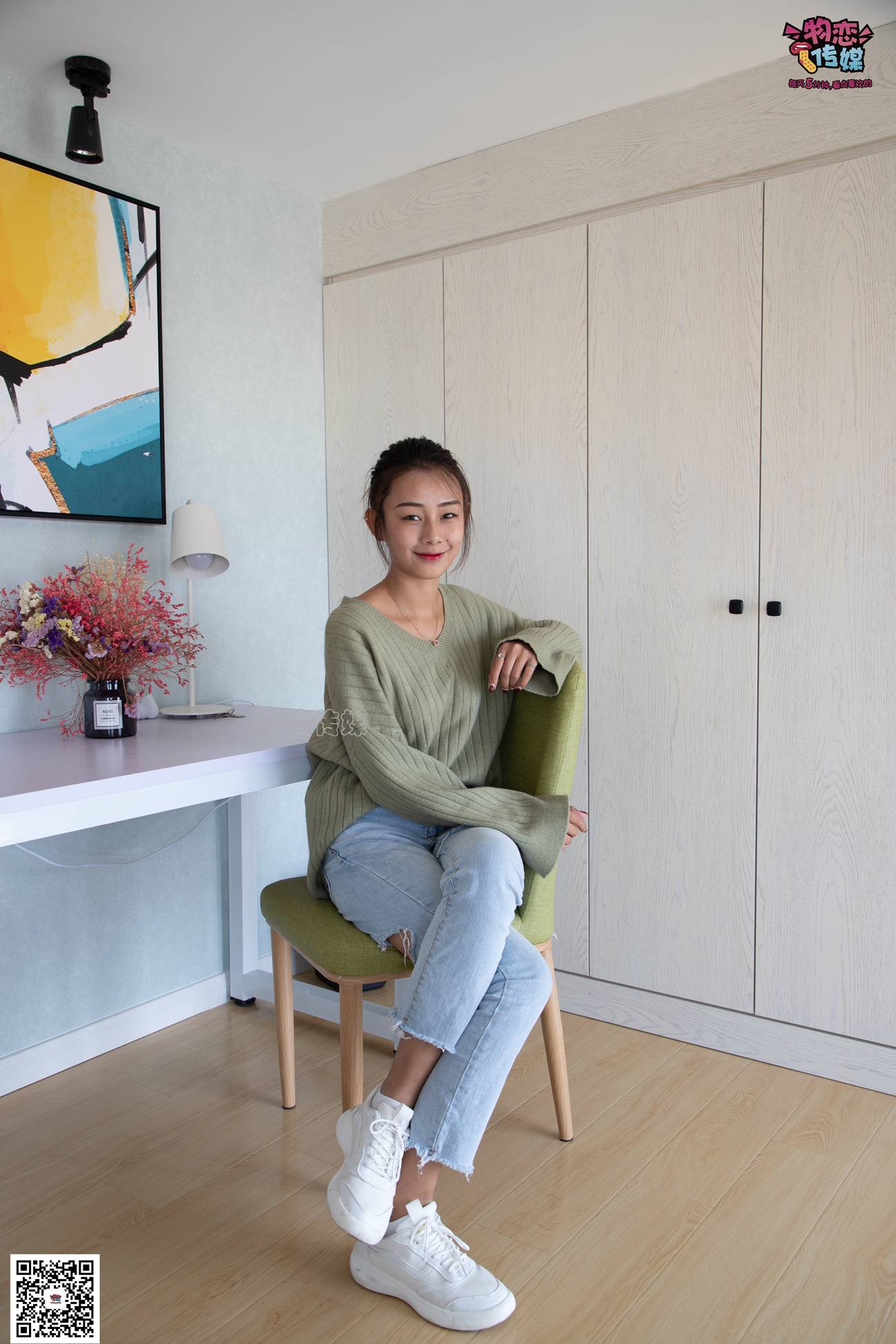 图片[171]-物恋传媒 No.067 锁骨的秘密。白色板鞋配白色横纹棉袜 [189P] – 速更版-美库