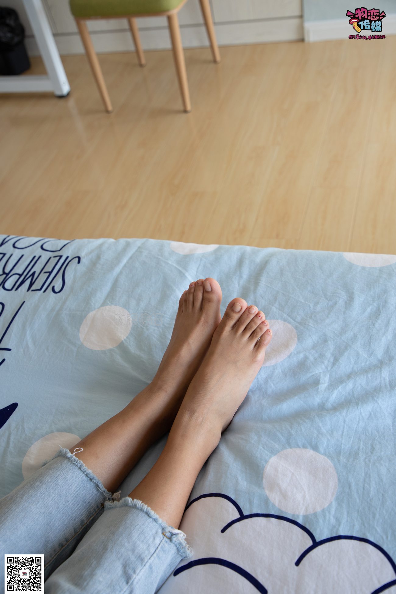 图片[180]-物恋传媒 No.067 锁骨的秘密。白色板鞋配白色横纹棉袜 [189P] – 速更版-美库