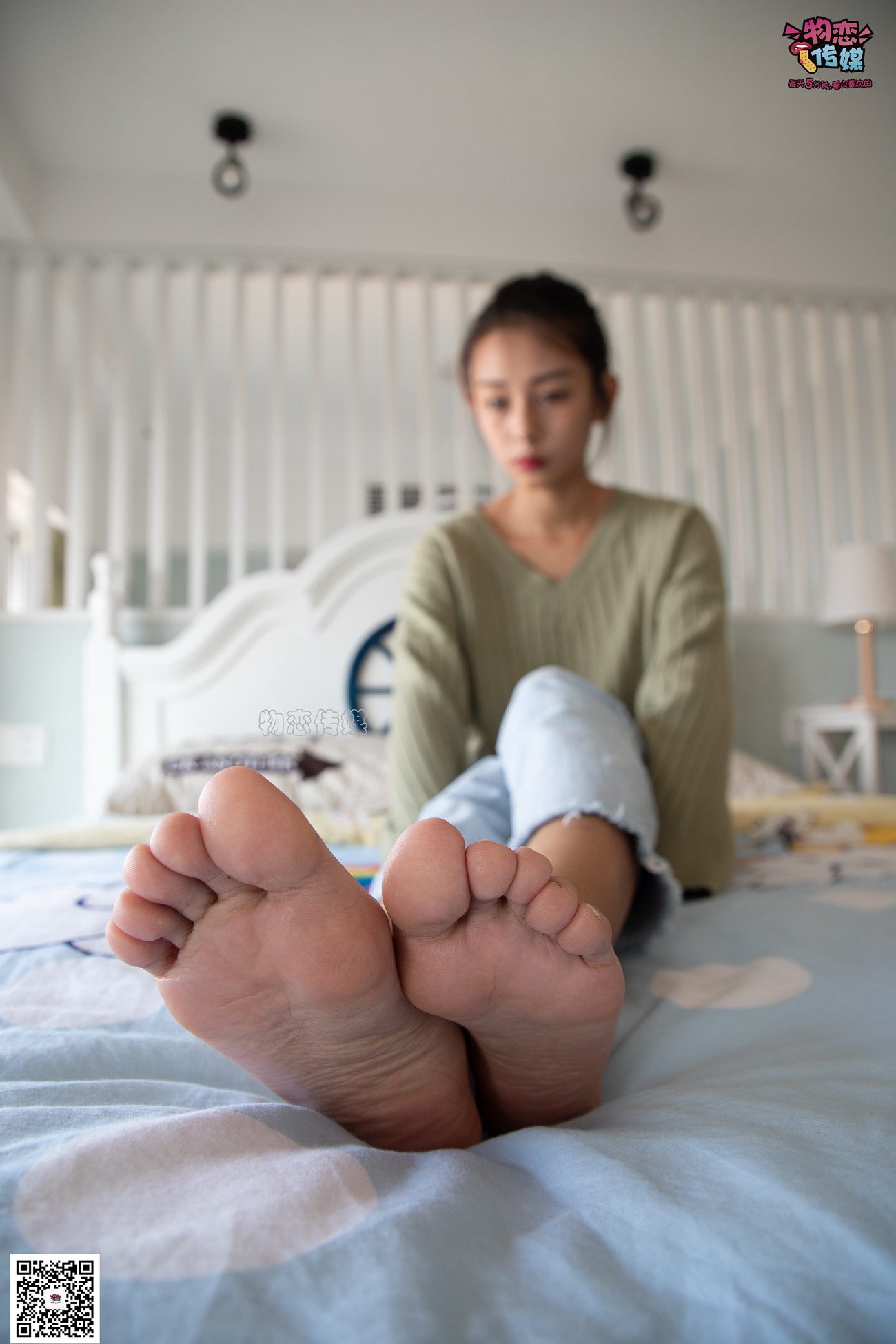 图片[186]-物恋传媒 No.067 锁骨的秘密。白色板鞋配白色横纹棉袜 [189P] – 速更版-美库