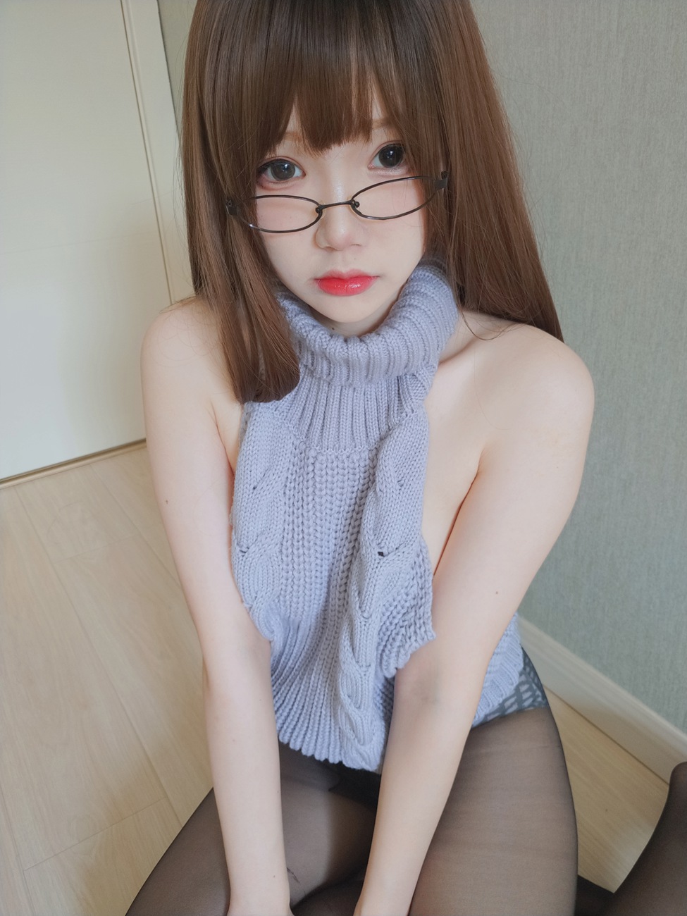 图片[33]-雪晴Astra – 黑丝漏背毛衣[48P] – 速更版-美库