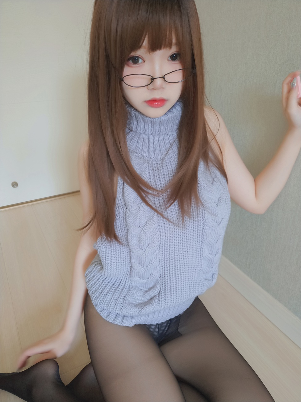 图片[42]-雪晴Astra – 黑丝漏背毛衣[48P] – 速更版-美库