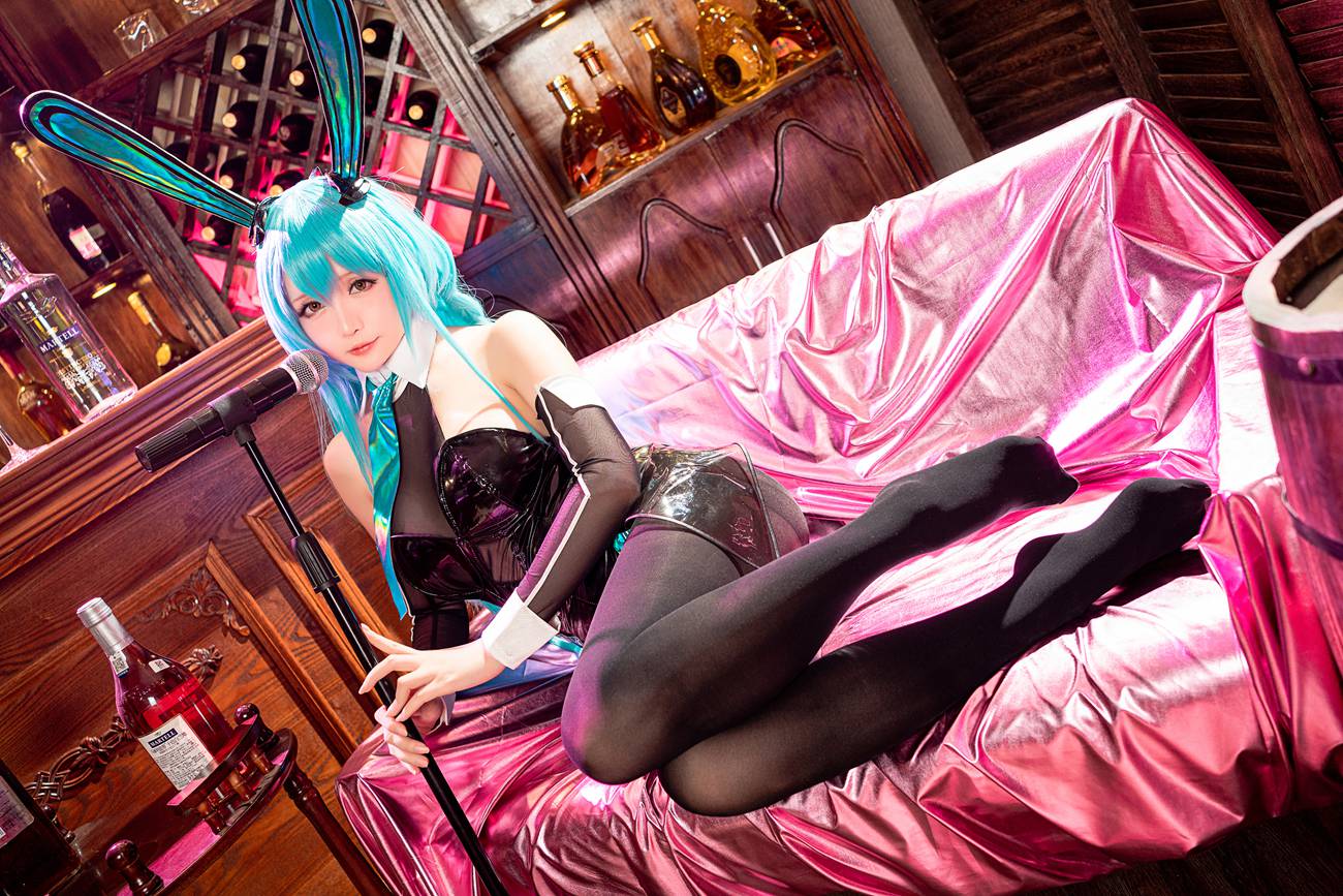 图片[23]-Coser小姐姐 星之迟迟 – 纯白と漆黑《树城》[25P] – 速更版-美库