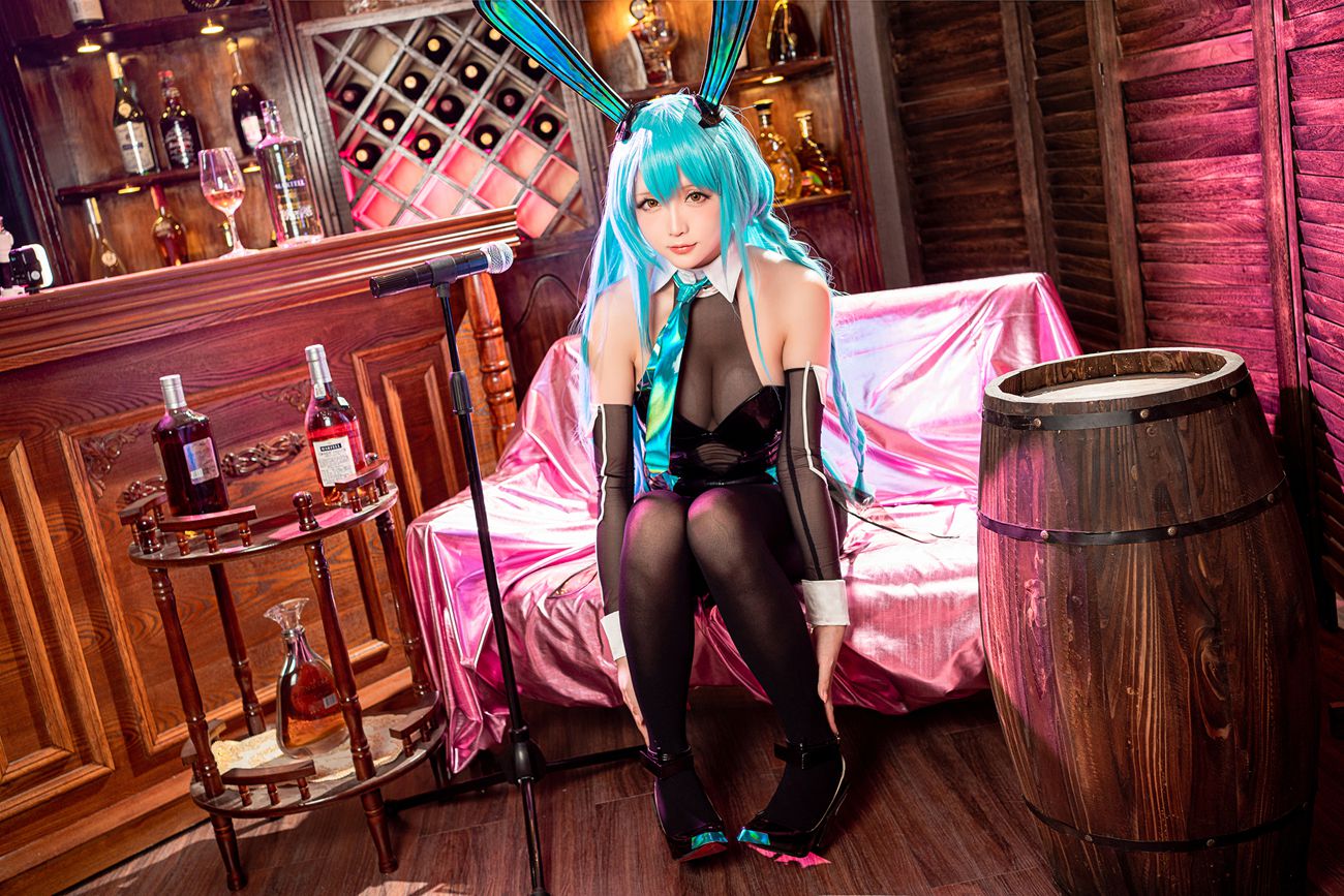 图片[24]-Coser小姐姐 星之迟迟 – 纯白と漆黑《树城》[25P] – 速更版-美库