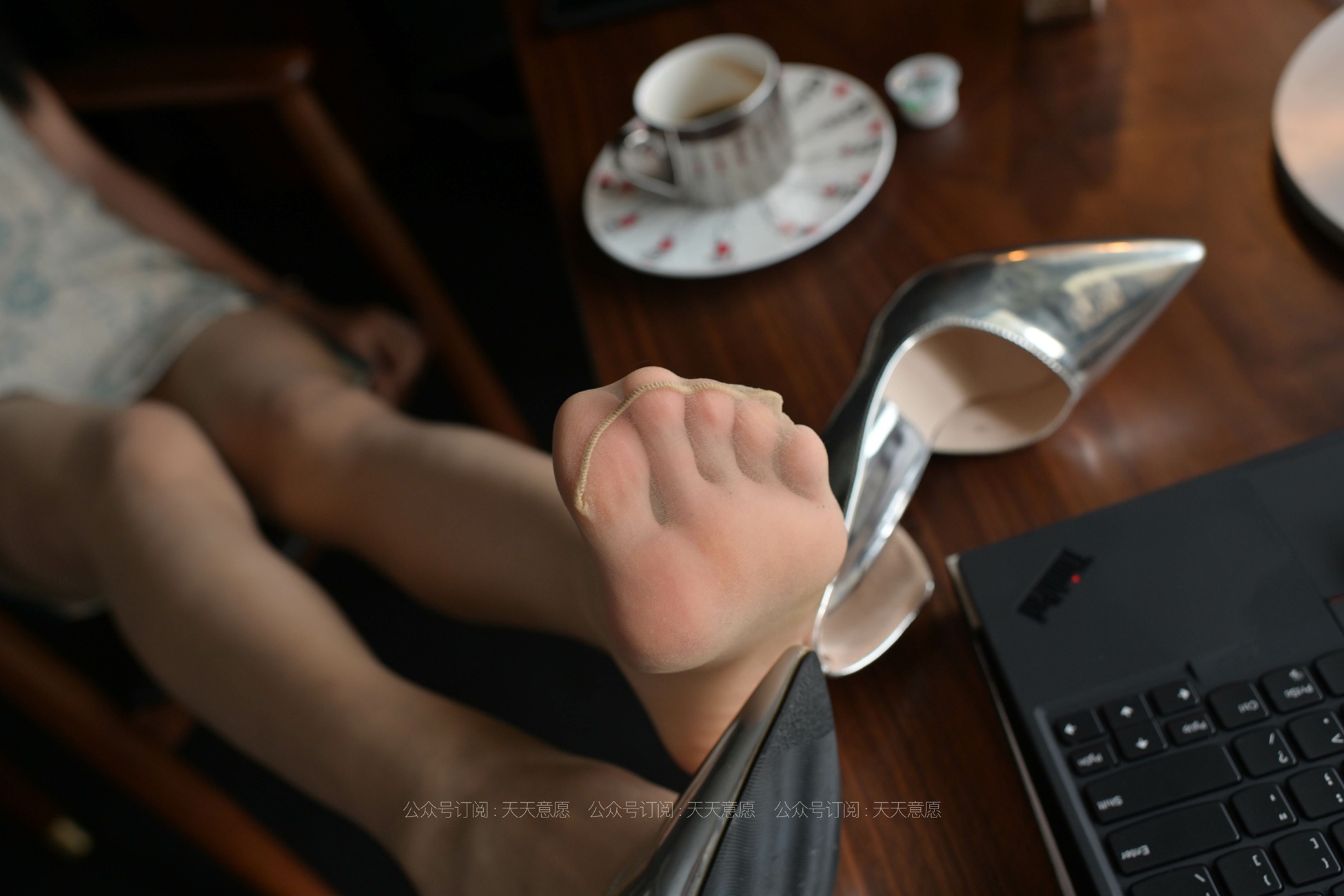 图片[18]-[IESS异思趣向] 耽丝 210425 爱看书的旗袍美女宁宁 [77P] – 速更版-美库