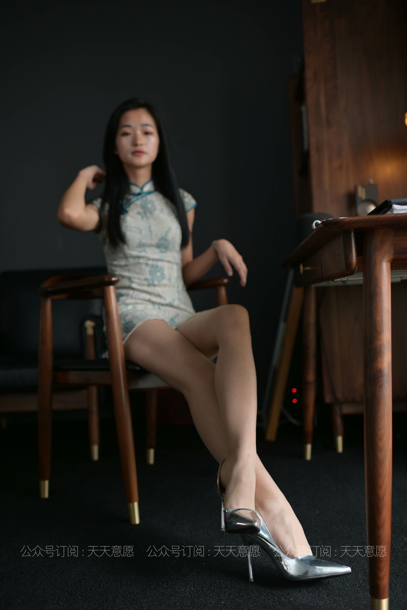 图片[40]-[IESS异思趣向] 耽丝 210425 爱看书的旗袍美女宁宁 [77P] – 速更版-美库