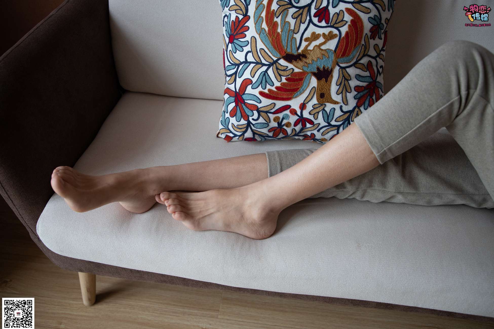 图片[11]-勿恋传媒 No.070 肉丝长发镁钕 执剑舞一曲 温柔与谁共 [160P] – 速更版-美库