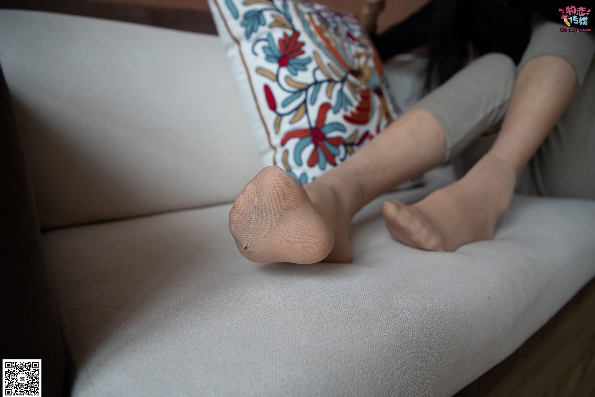 图片[44]-勿恋传媒 No.070 肉丝长发镁钕 执剑舞一曲 温柔与谁共 [160P] – 速更版-美库