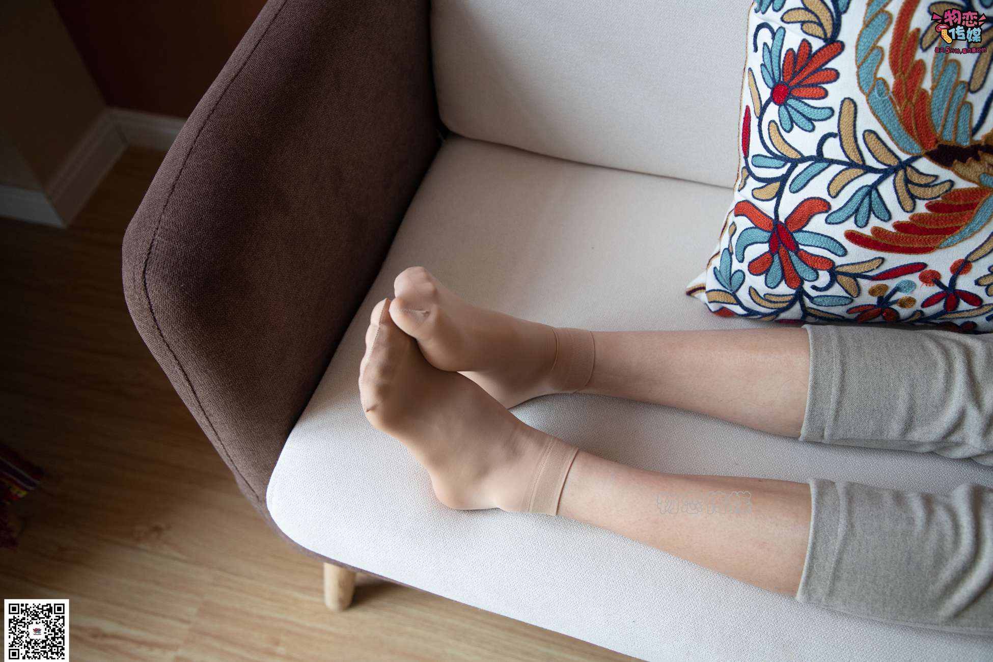 图片[48]-勿恋传媒 No.070 肉丝长发镁钕 执剑舞一曲 温柔与谁共 [160P] – 速更版-美库