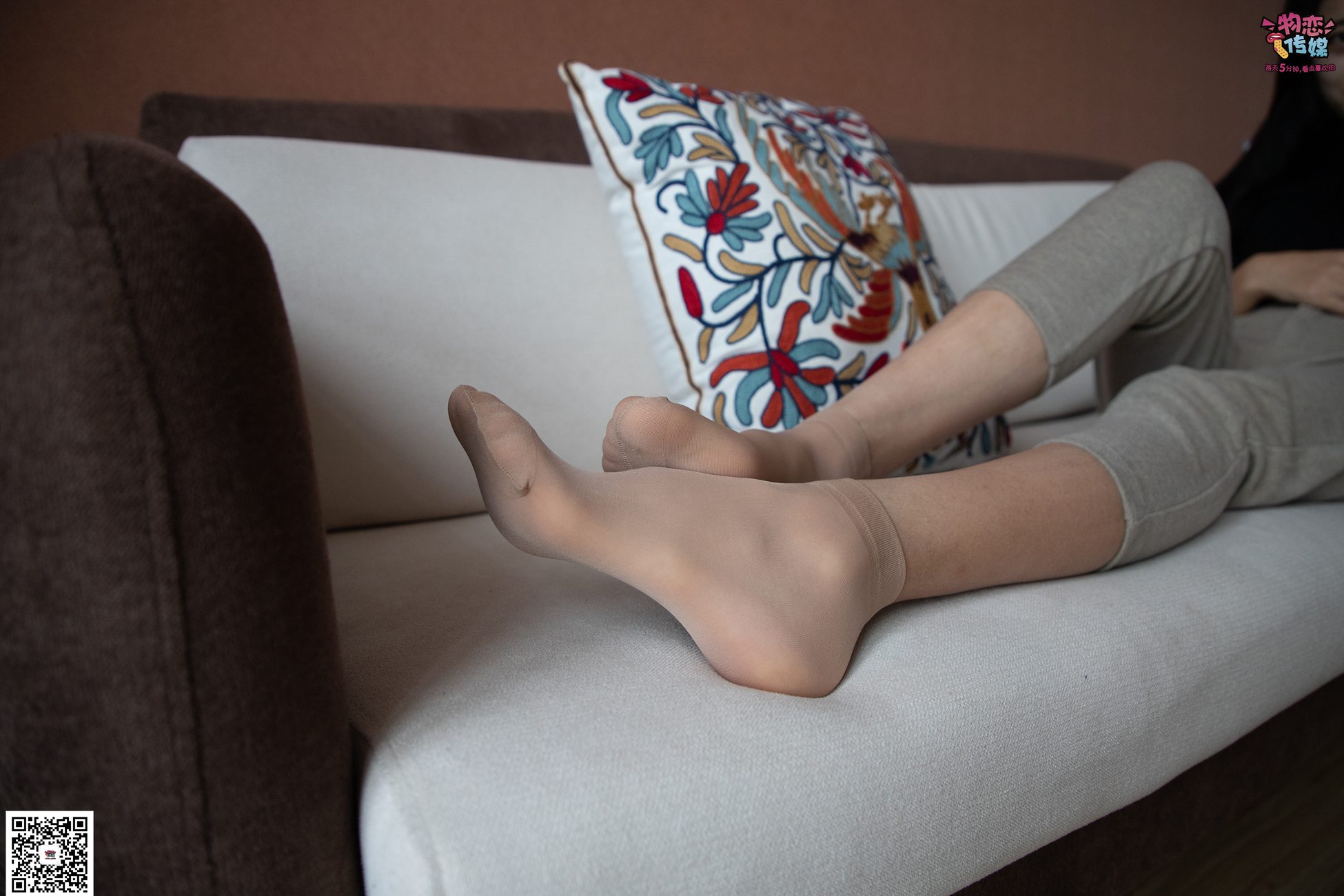 图片[68]-勿恋传媒 No.070 肉丝长发镁钕 执剑舞一曲 温柔与谁共 [160P] – 速更版-美库