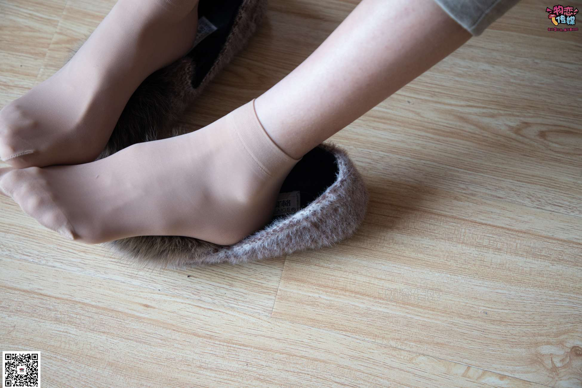 图片[94]-勿恋传媒 No.070 肉丝长发镁钕 执剑舞一曲 温柔与谁共 [160P] – 速更版-美库