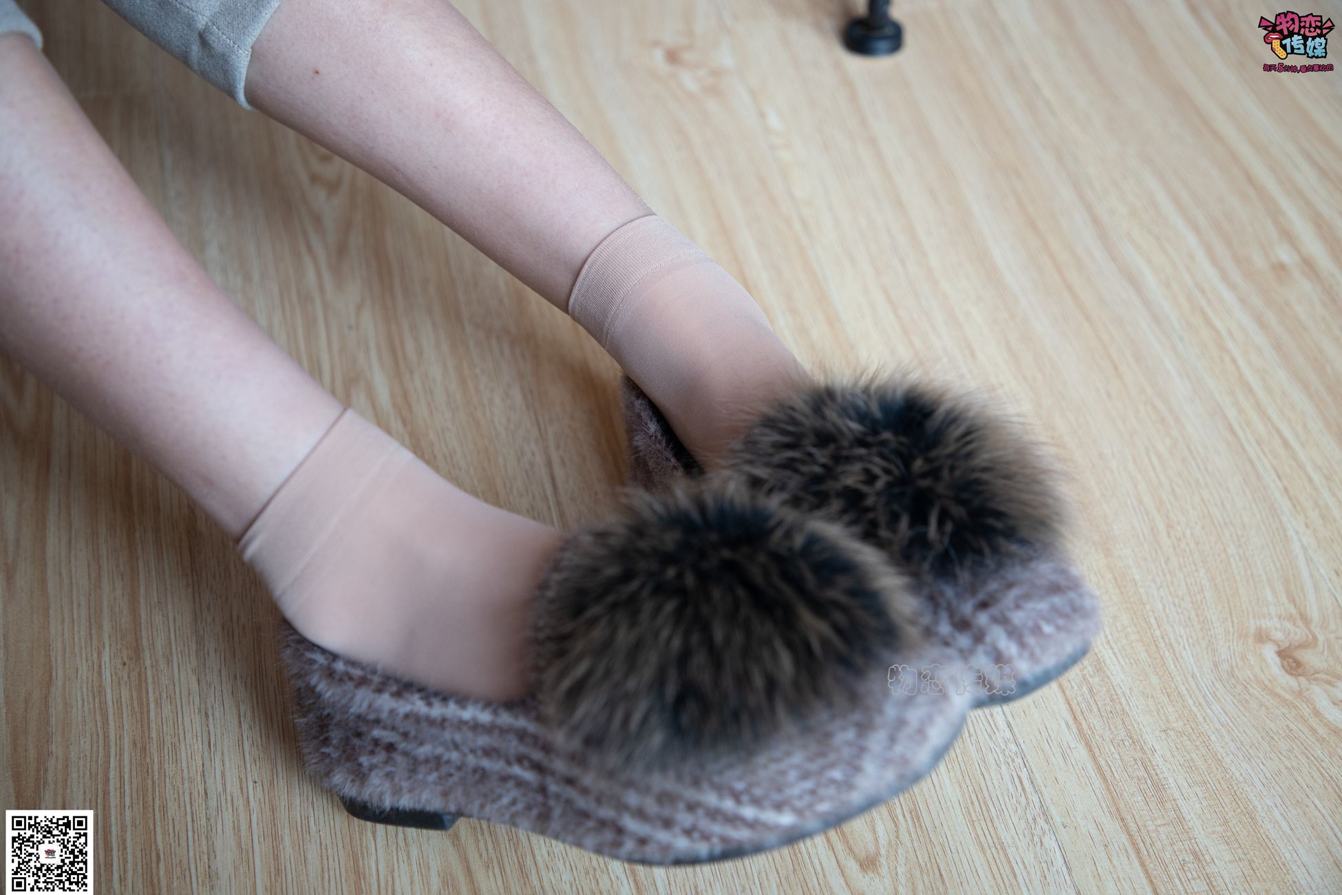 图片[123]-勿恋传媒 No.070 肉丝长发镁钕 执剑舞一曲 温柔与谁共 [160P] – 速更版-美库