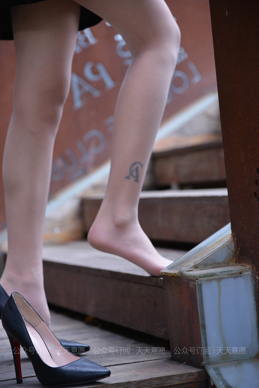 图片[31]-[IESS异思趣向] 2021.04.30 丝享家793：潇潇《楼梯上的黑色绑带》[82P] – 速更版-美库