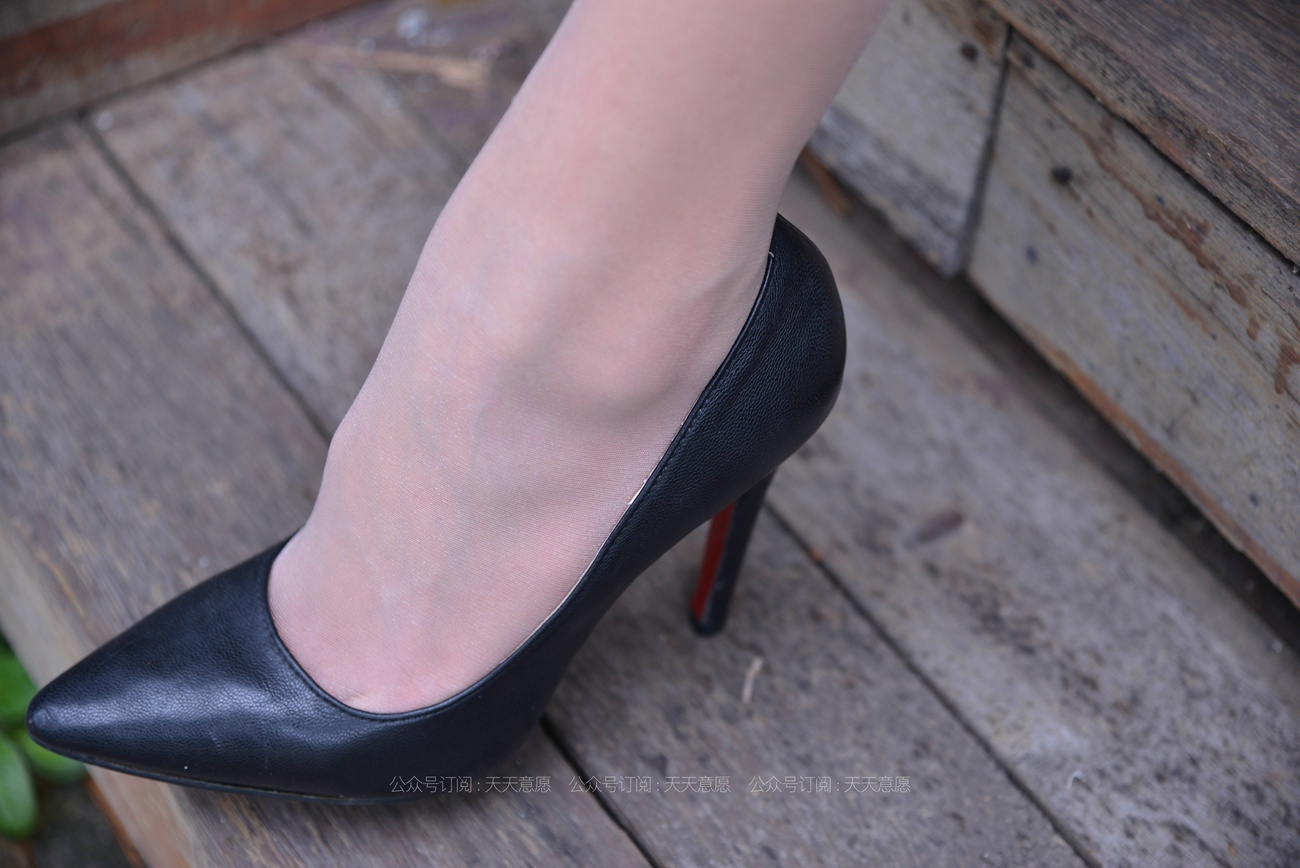 图片[46]-[IESS异思趣向] 2021.04.30 丝享家793：潇潇《楼梯上的黑色绑带》[82P] – 速更版-美库