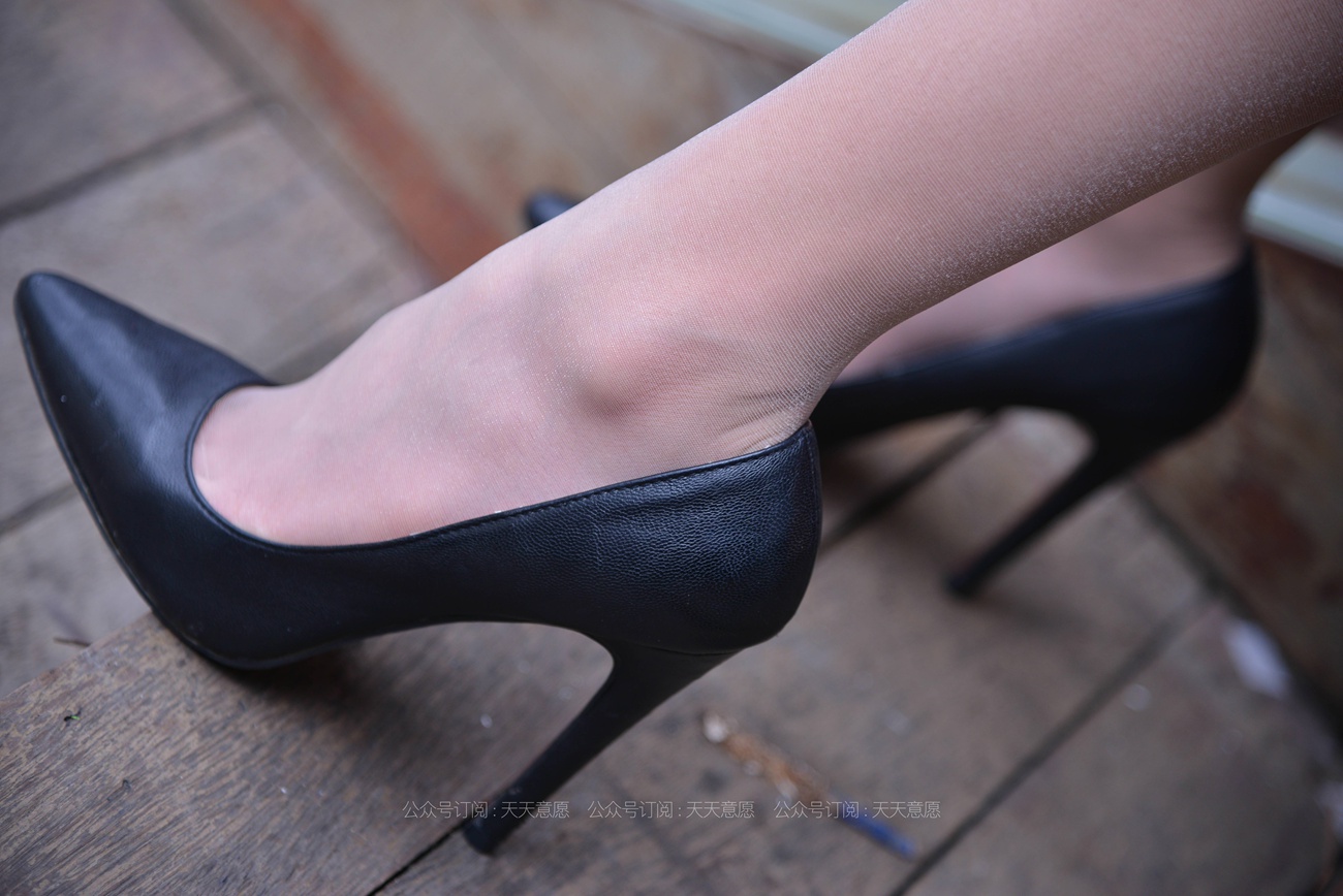 图片[53]-[IESS异思趣向] 2021.04.30 丝享家793：潇潇《楼梯上的黑色绑带》[82P] – 速更版-美库