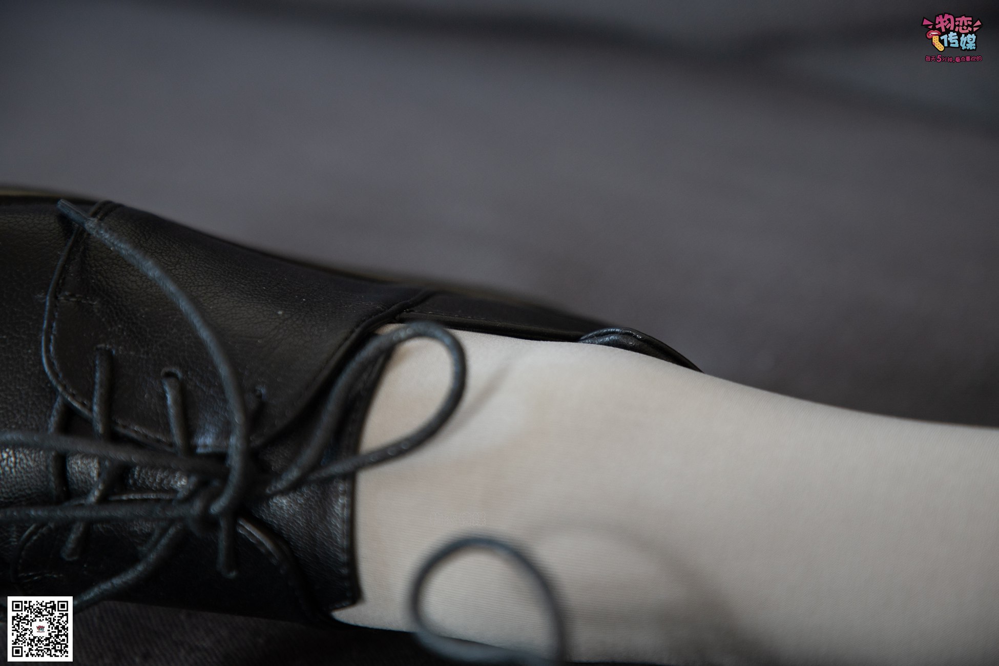 图片[75]-No.076 维维-沙发、可爱、灰丝与小皮鞋 [99P] – 速更版-美库