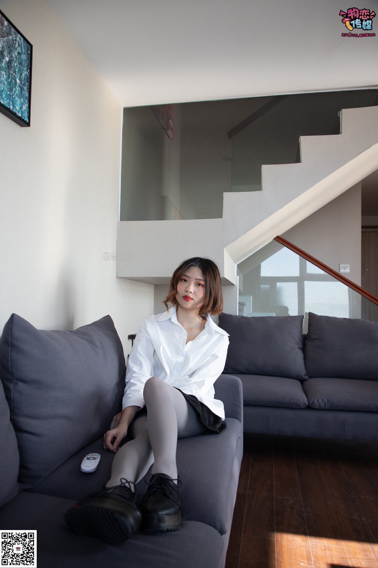 图片[82]-No.076 维维-沙发、可爱、灰丝与小皮鞋 [99P] – 速更版-美库