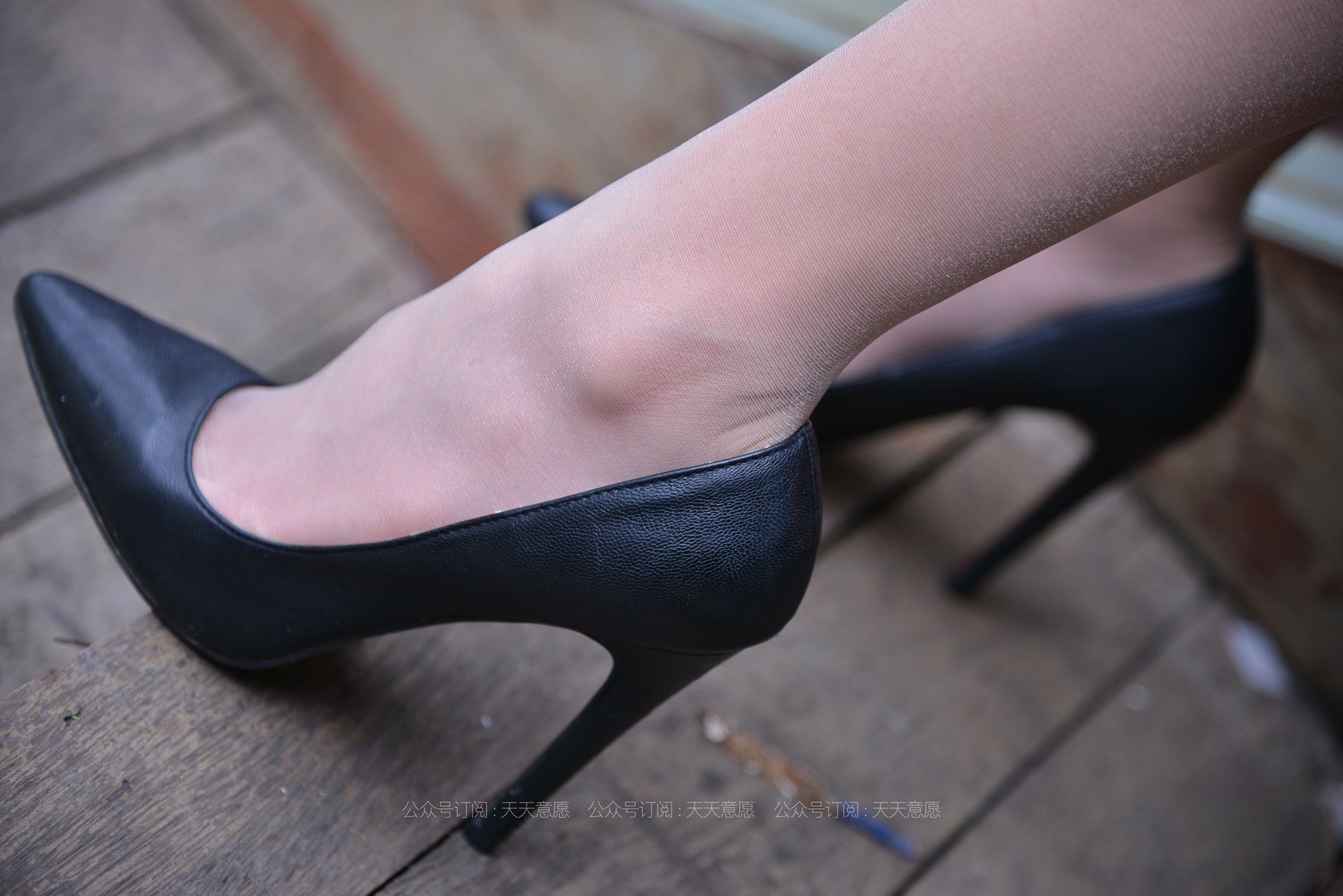 图片[67]-[IESS异思趣向] 耽丝 210430 潇潇在楼梯换高跟鞋 [83P] – 速更版-美库