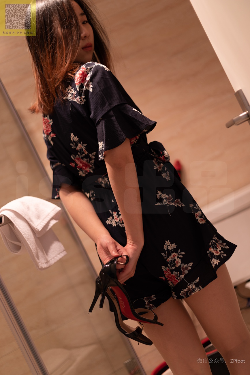 图片[53]-[LSS山茶摄影] NO.297 小辛的肉丝碎花裙[54P] – 速更版-美库