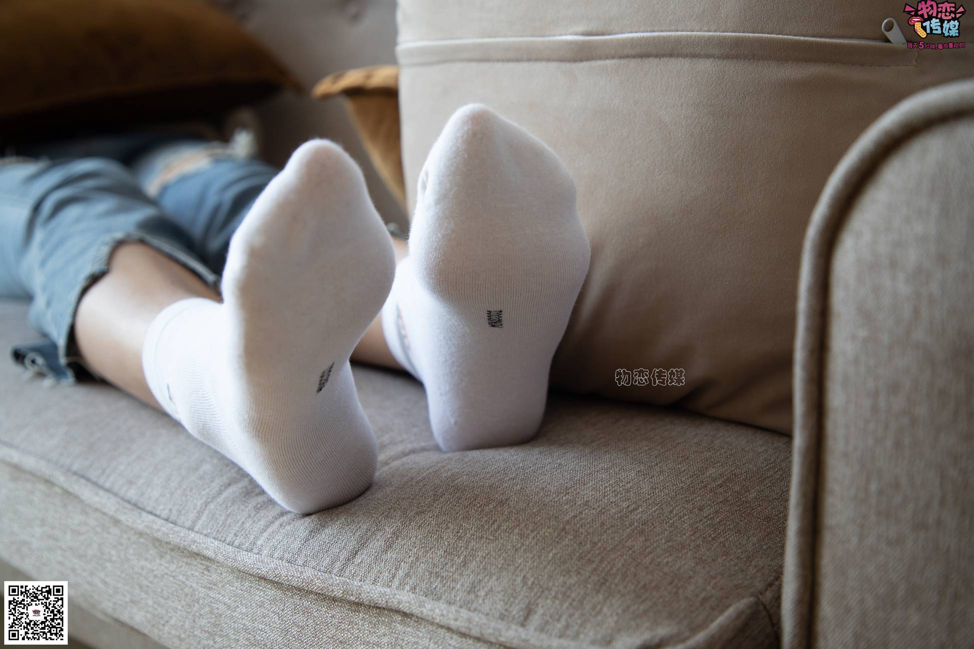 图片[89]-物恋传媒 No.080 雯雯-牛仔裤搭配匡威高帮帆布鞋 [141P] – 速更版-美库