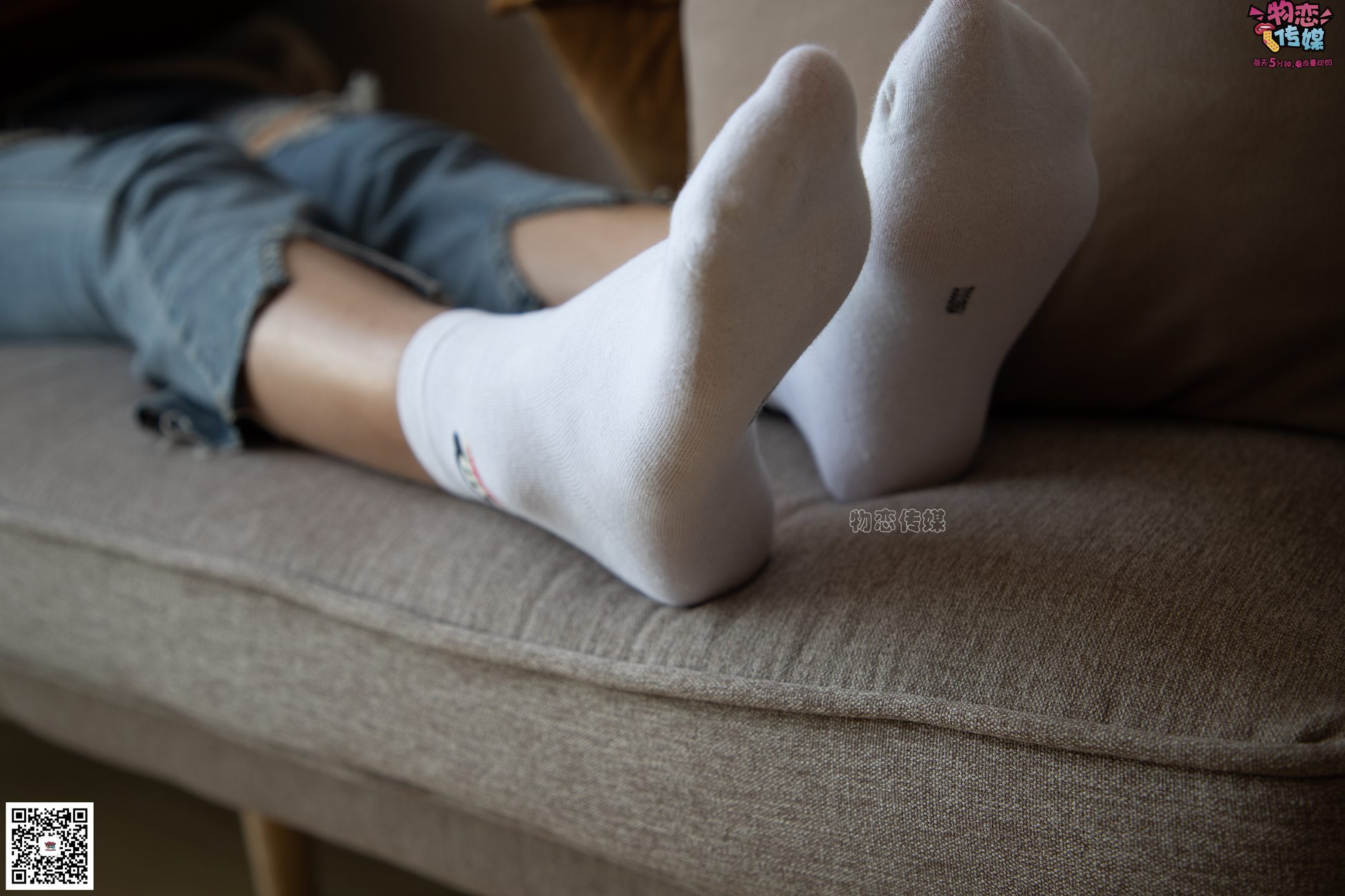 图片[98]-物恋传媒 No.080 雯雯-牛仔裤搭配匡威高帮帆布鞋 [141P] – 速更版-美库