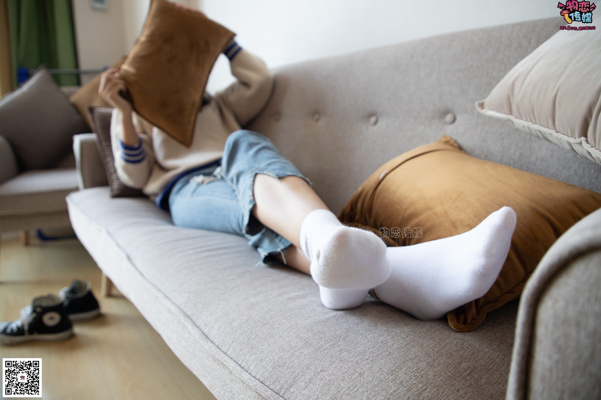 图片[113]-物恋传媒 No.080 雯雯-牛仔裤搭配匡威高帮帆布鞋 [141P] – 速更版-美库